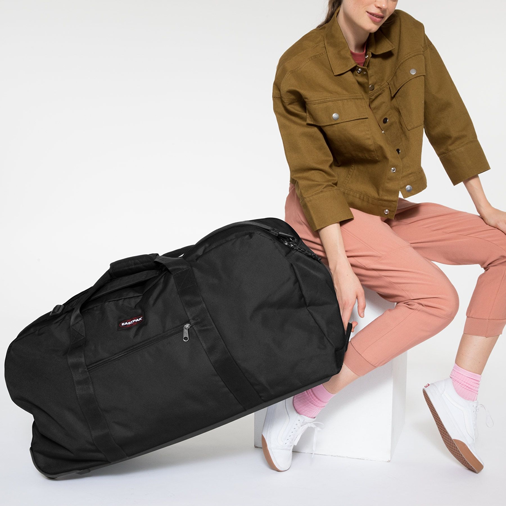 Eastpak WAREHOUSE + BLACK TEKERLEKLİ VALİZ