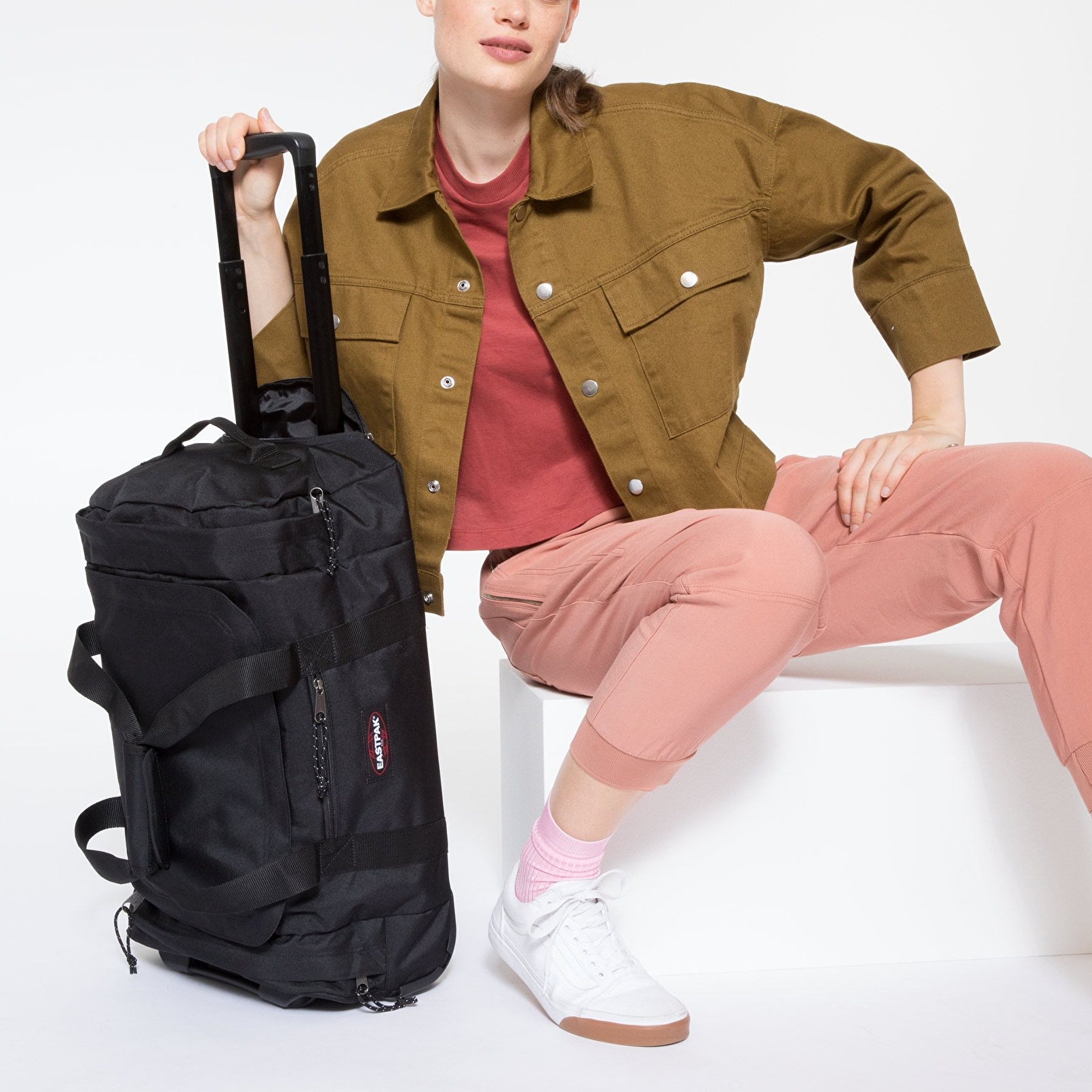 Eastpak LEATHERFACE S + BLACK TEKERLEKLİ VALİZ