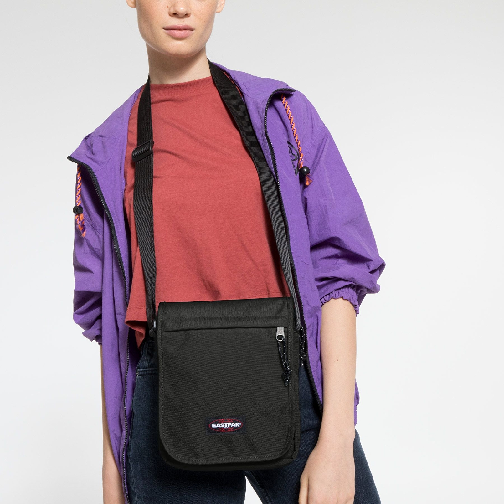 Eastpak FLEX BLACK OMUZ ÇANTASI
