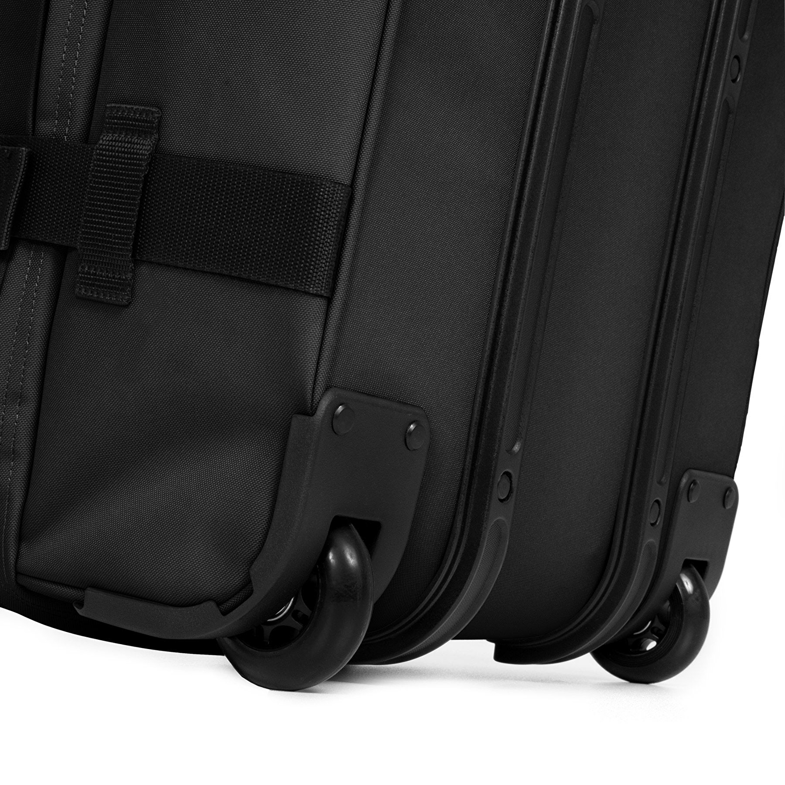 Eastpak TRANSIT'R M BLACK TEKERLEKLİ VALİZ