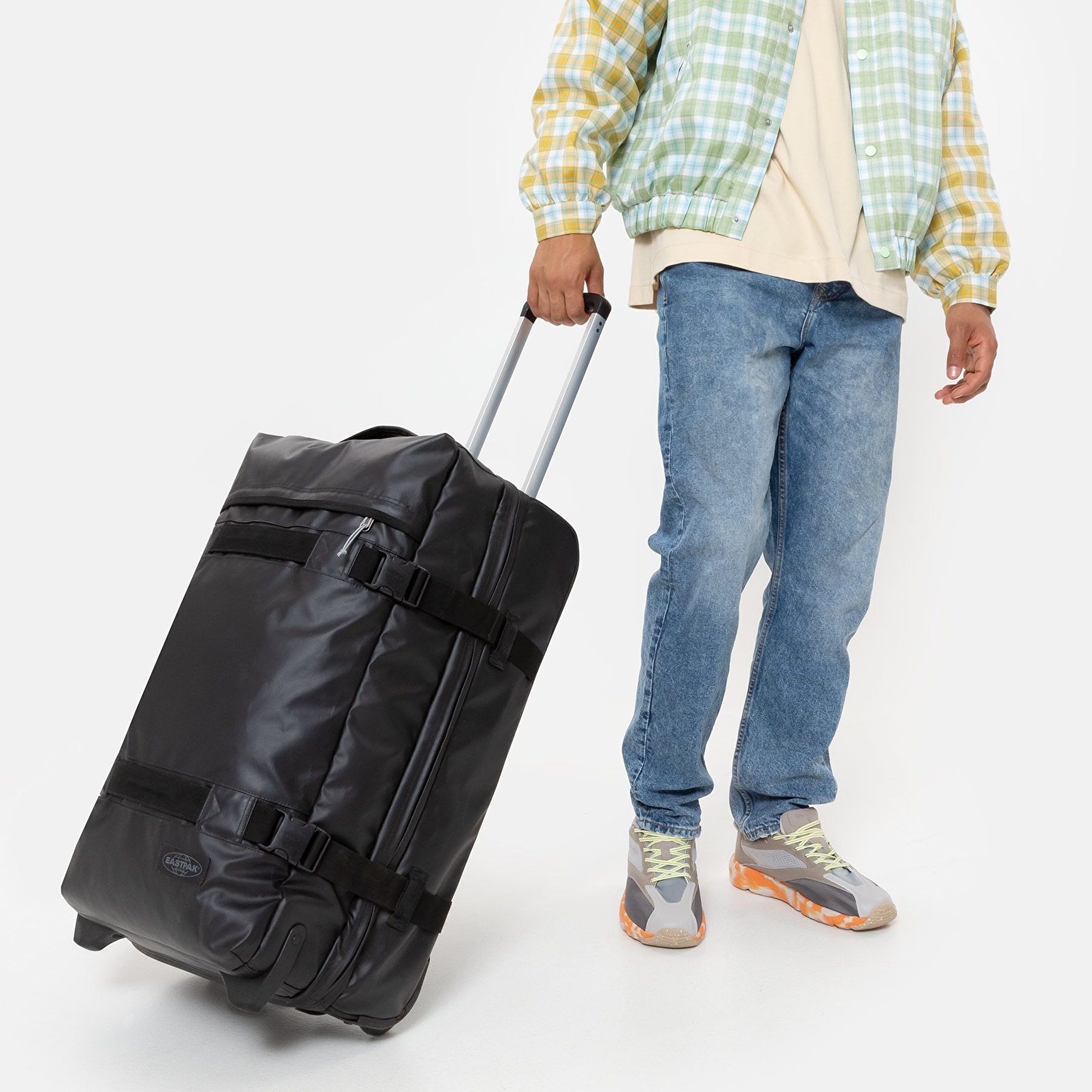 Eastpak TARP TRANSIT'R M TARP BLACK TEKERLEKLİ BAVUL