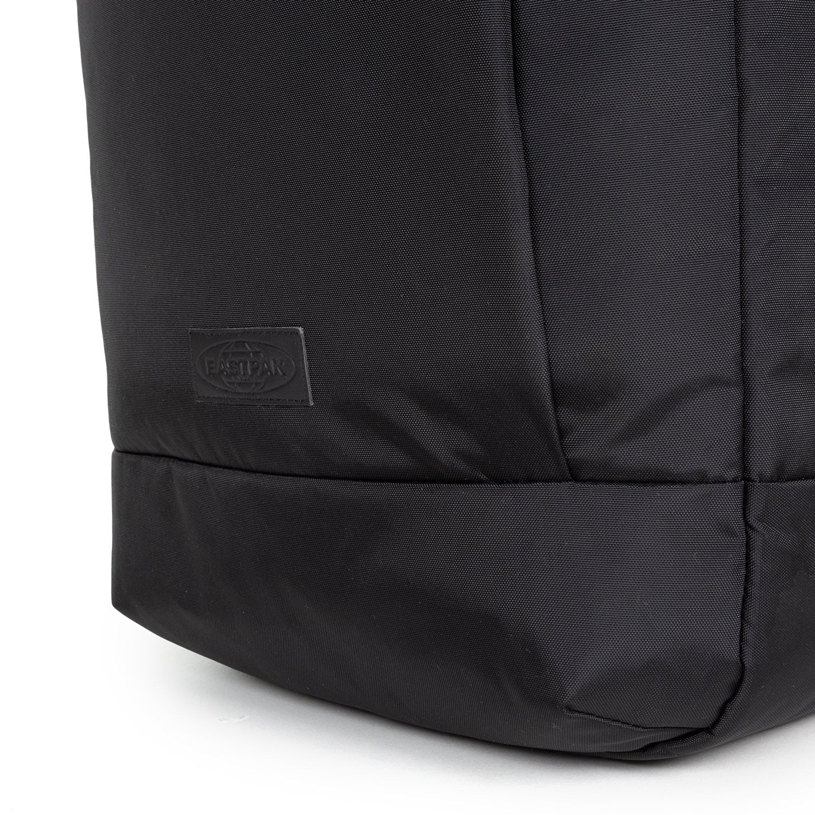 Eastpak TECUM F CNNCT F BLACK SIRT ÇANTASI