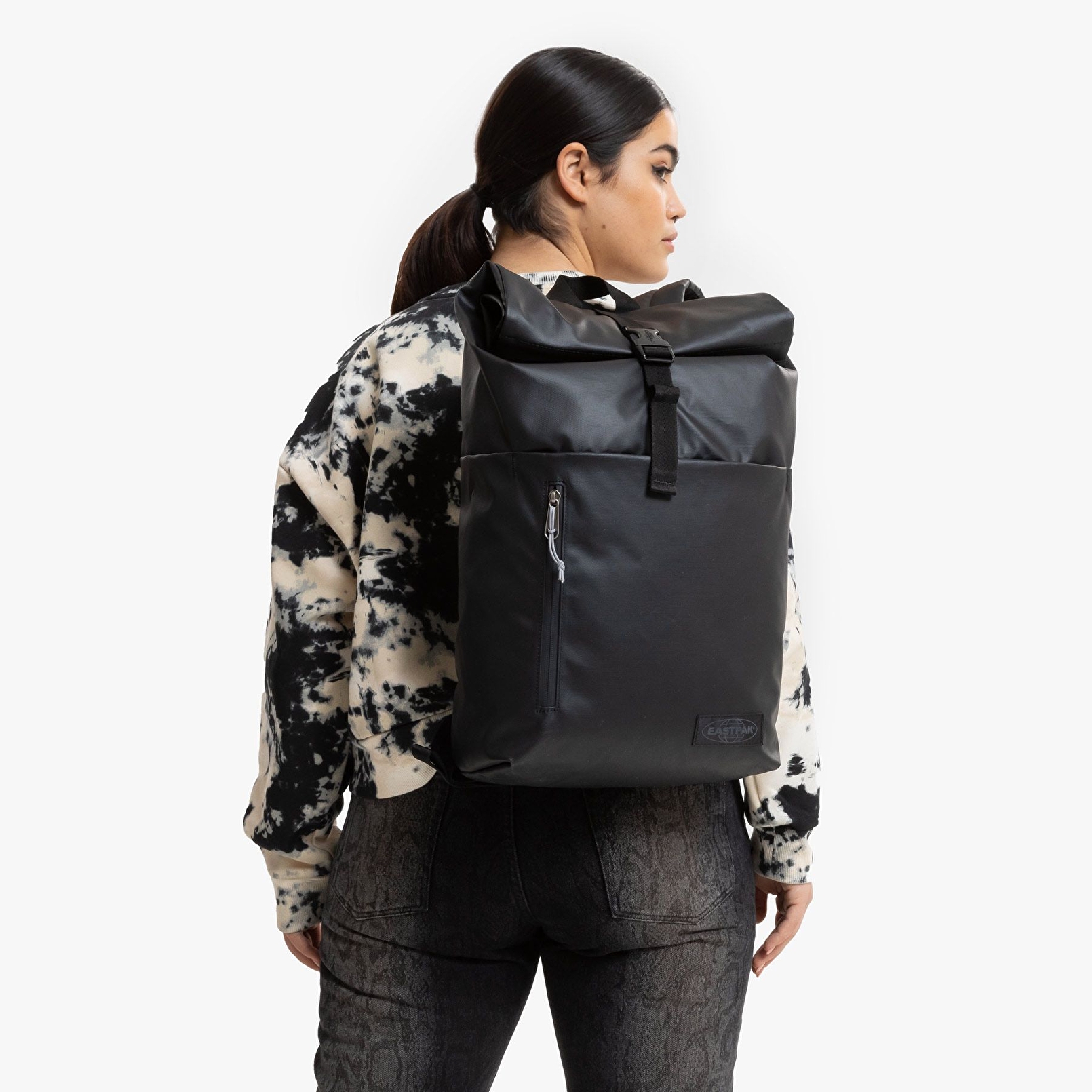 Eastpak UP ROLL TARP BLACK SIRT ÇANTASI