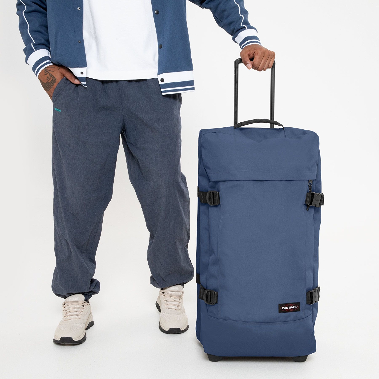 Eastpak TRANVERZ L POWDER PILOT TEKERLEKLİ VALİZ