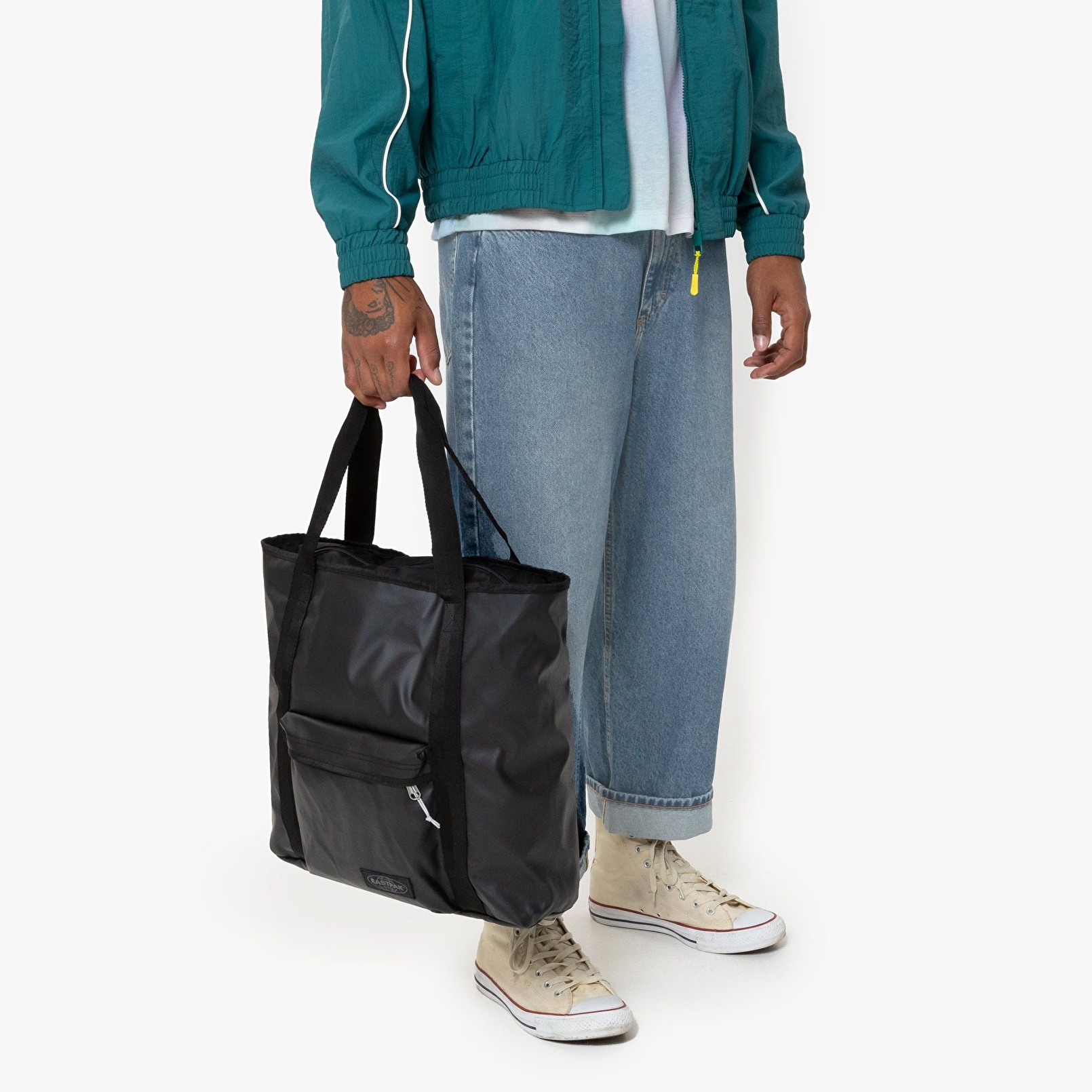 Eastpak TARLIE TARP BLACK OMUZ ÇANTASI
