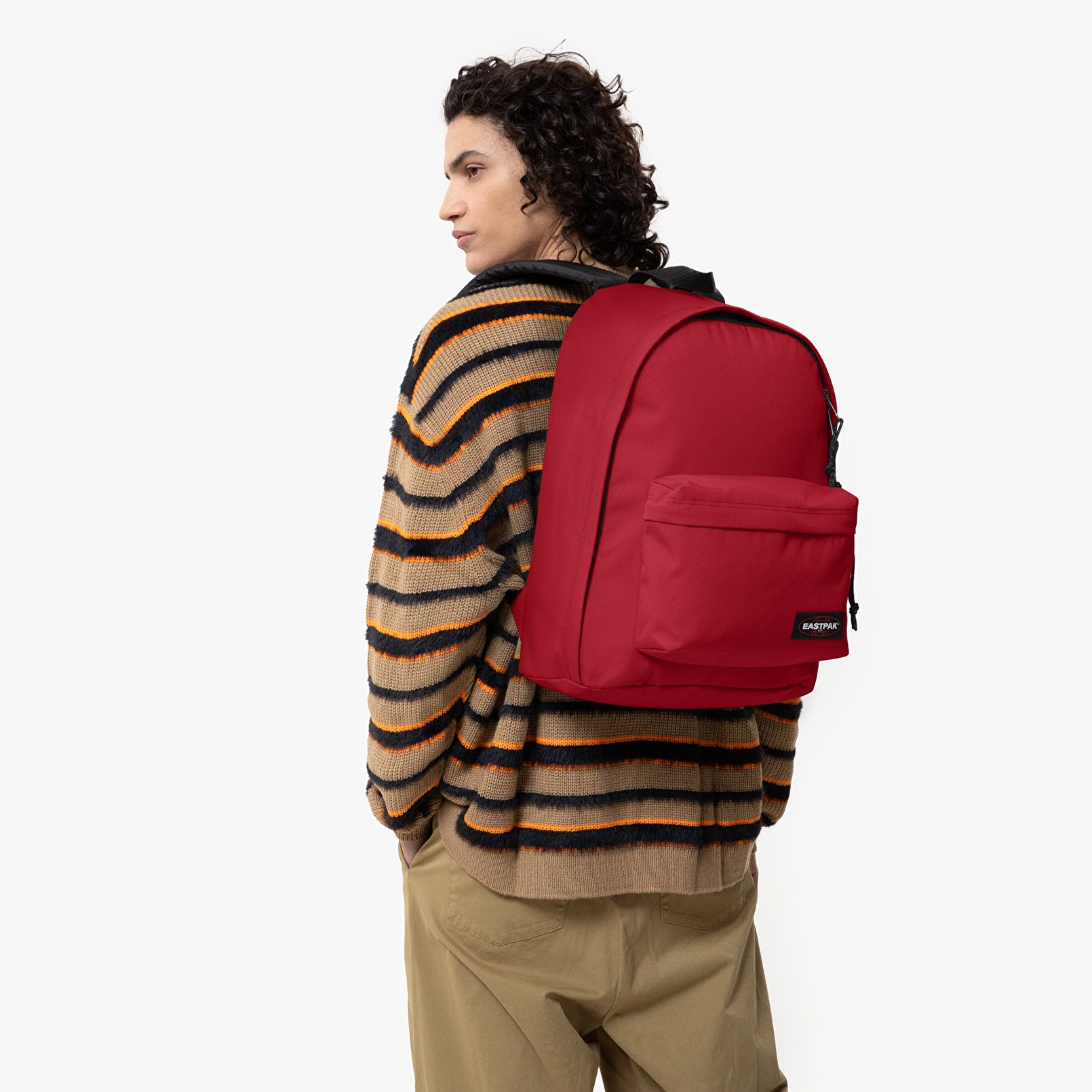 Eastpak OUT OF OFFICE SCARLET RED SIRT ÇANTASI