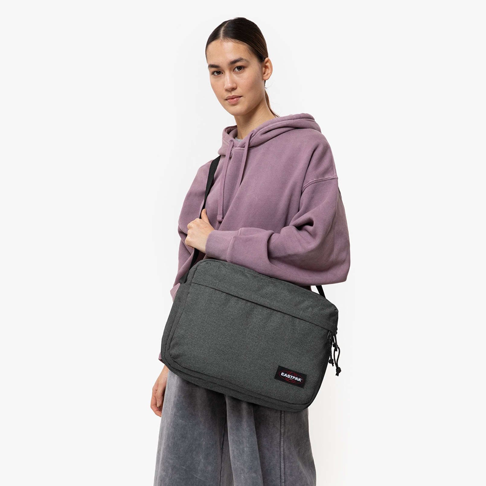 Eastpak CROSSER BLACK DENIM OMUZ ÇANTASI