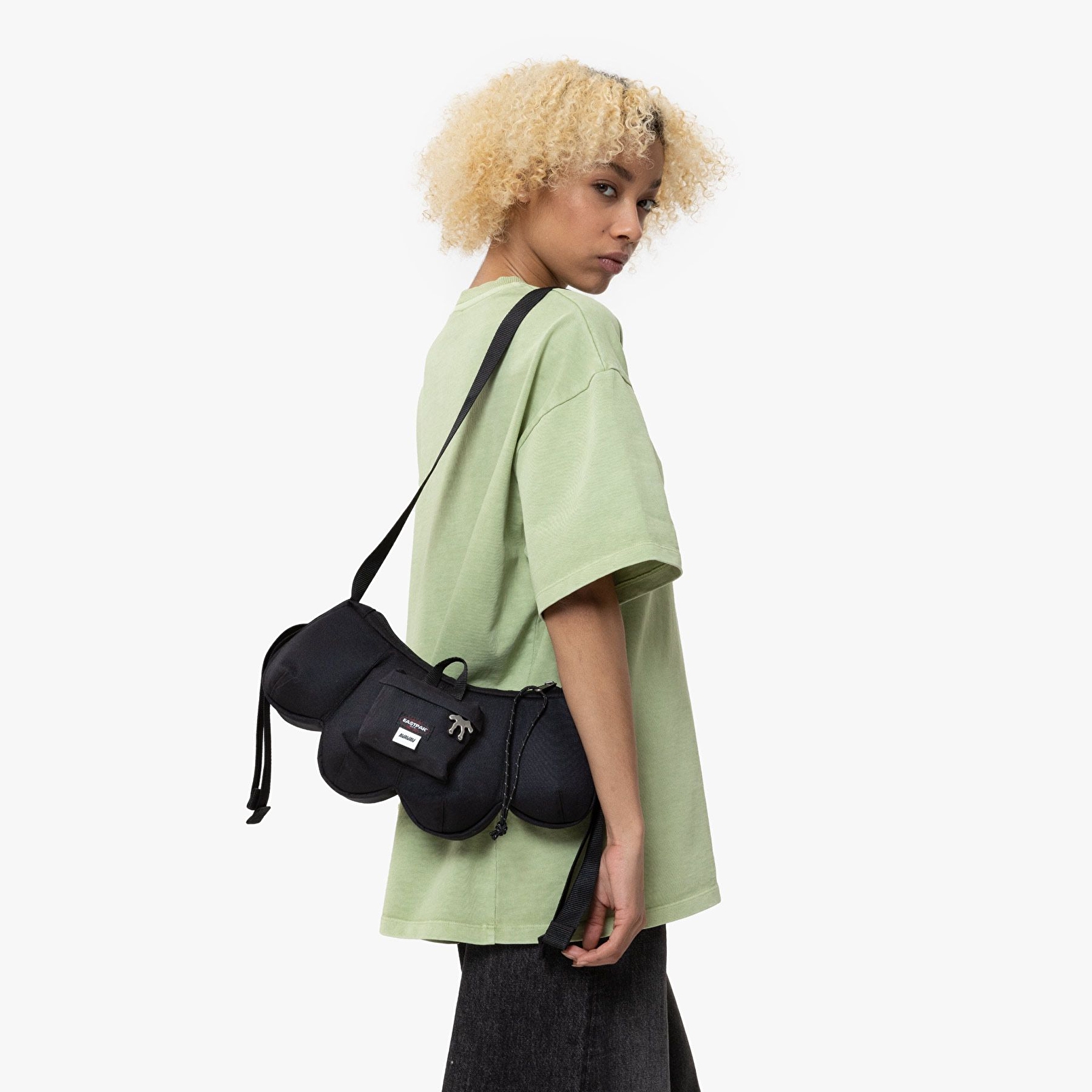 Eastpak AVAVAV X EASTPAK AV MINI BAG AVAVAV BLACK MİNİ ÇANTA
