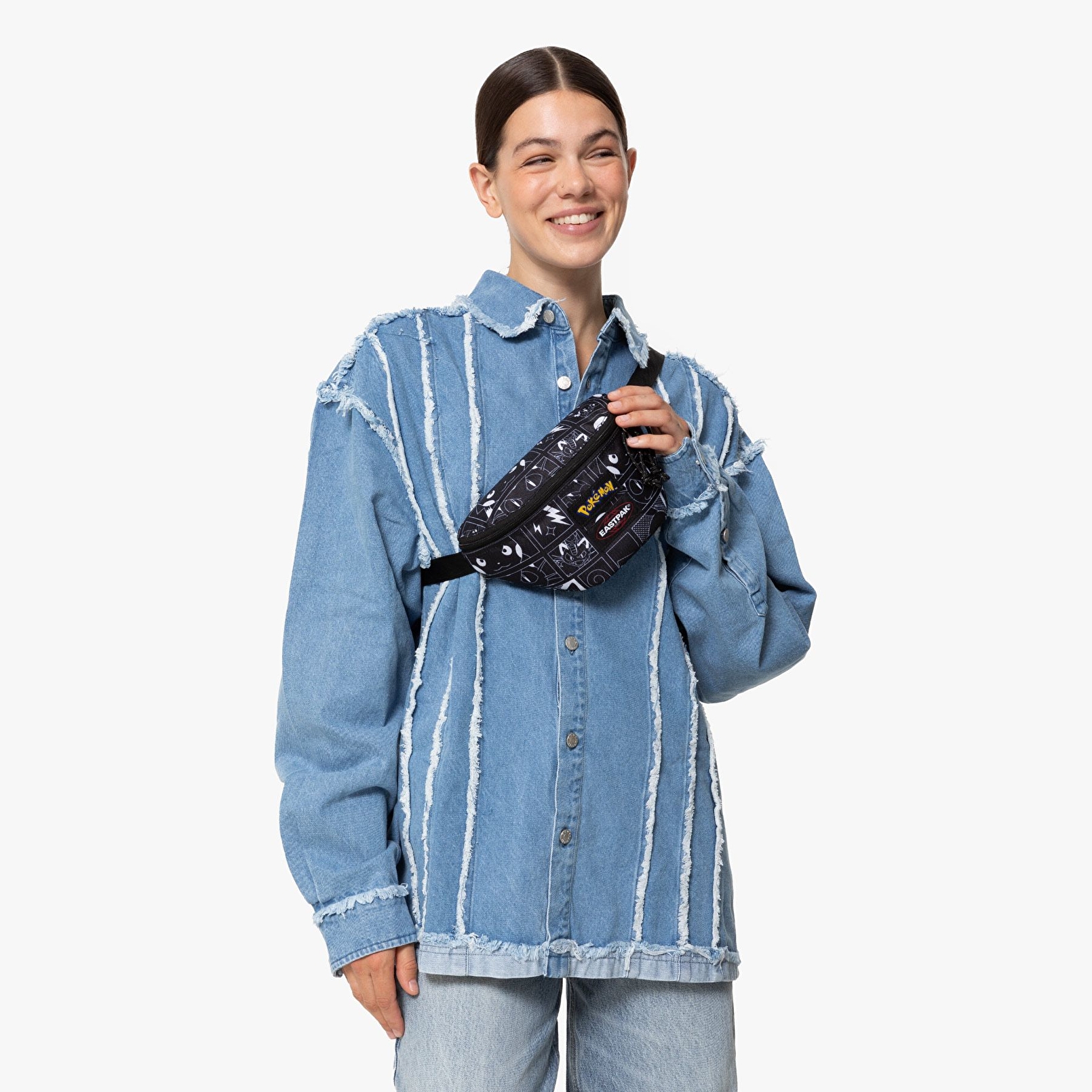 Eastpak POKEMON X EASTPAK SPRINGER POKÉMON BLACK BEL ÇANTASI