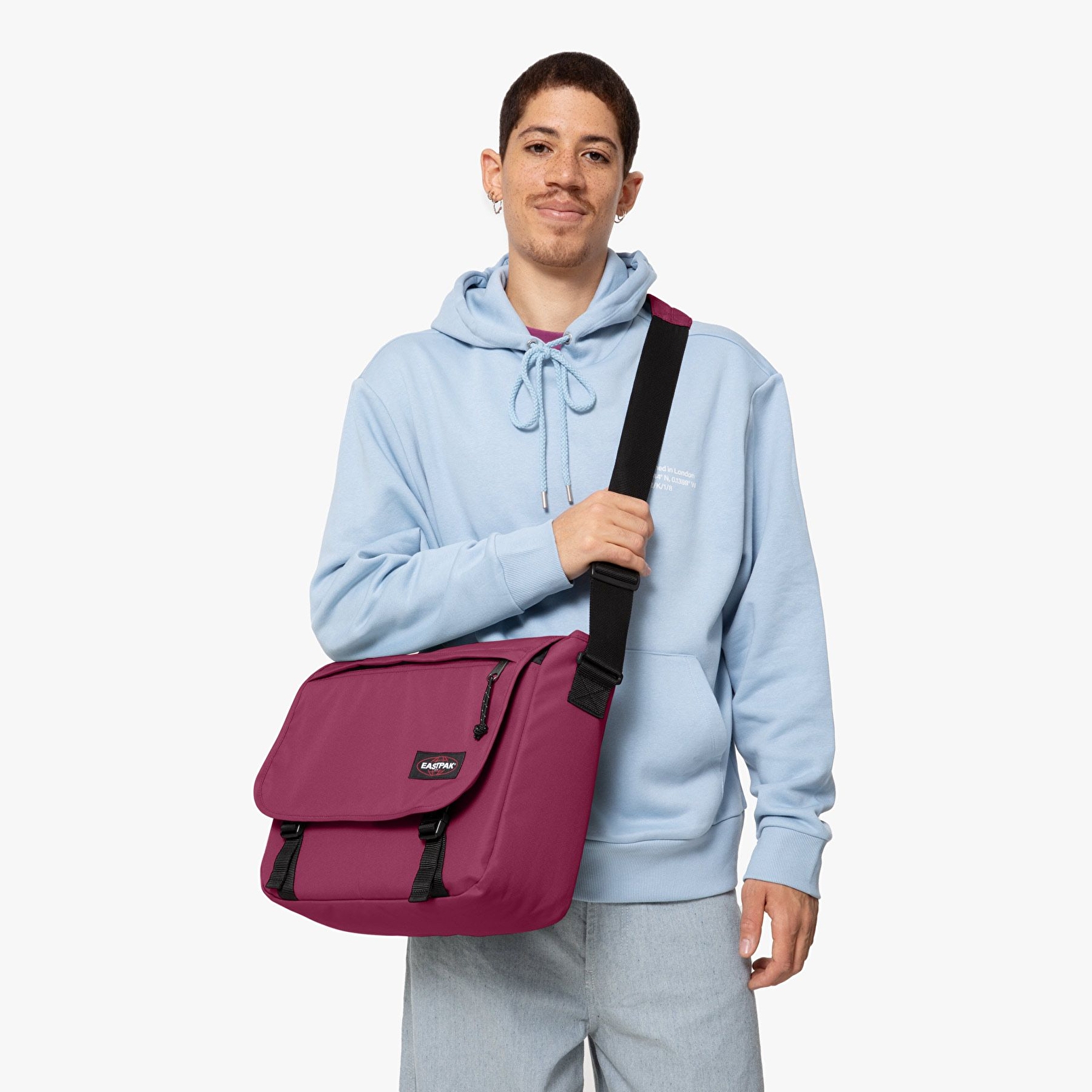 Eastpak DELEGATE + WINE BURGUNDY OMUZ ÇANTASI