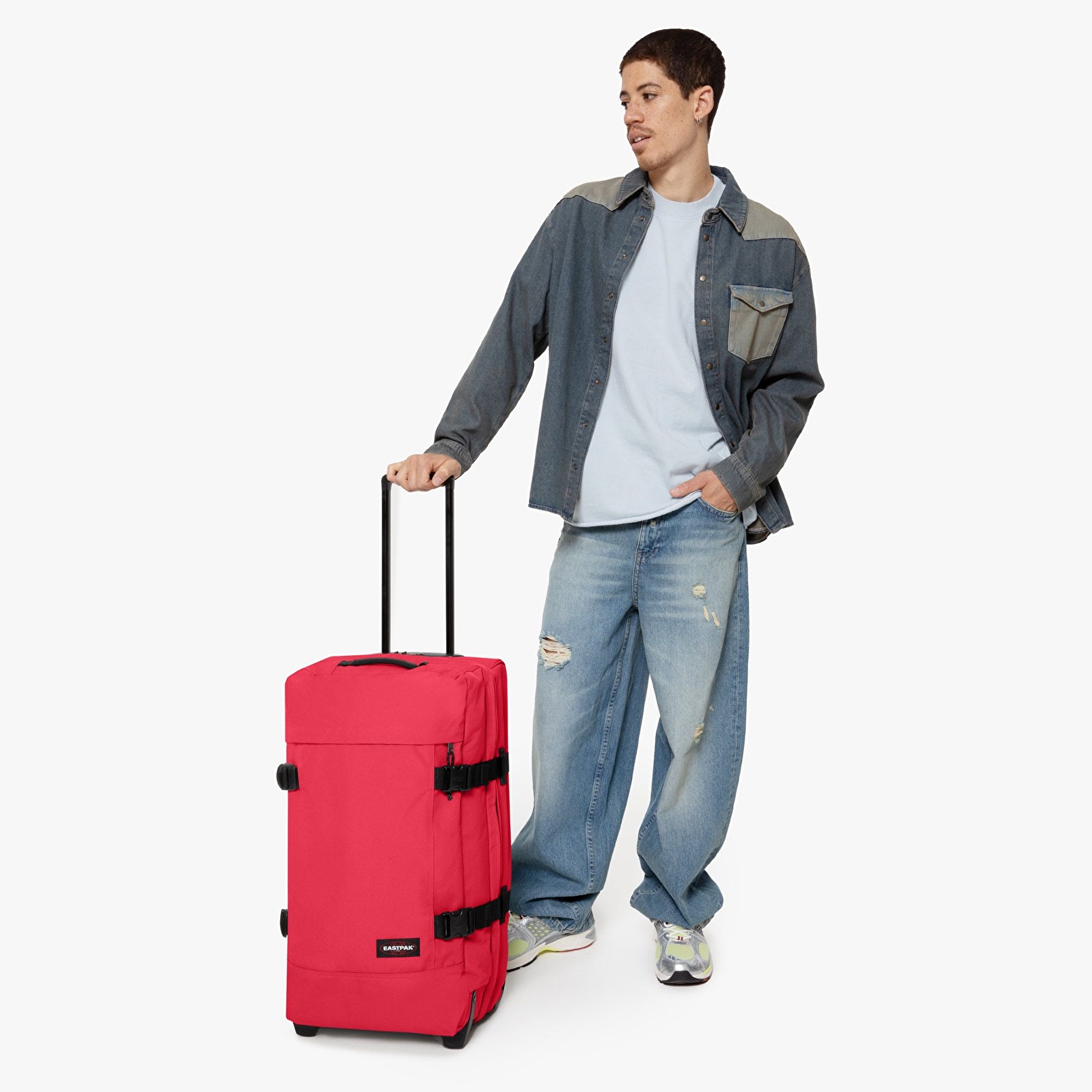 Eastpak TRANVERZ M TOMATO RED TEKERLEKLİ VALİZ