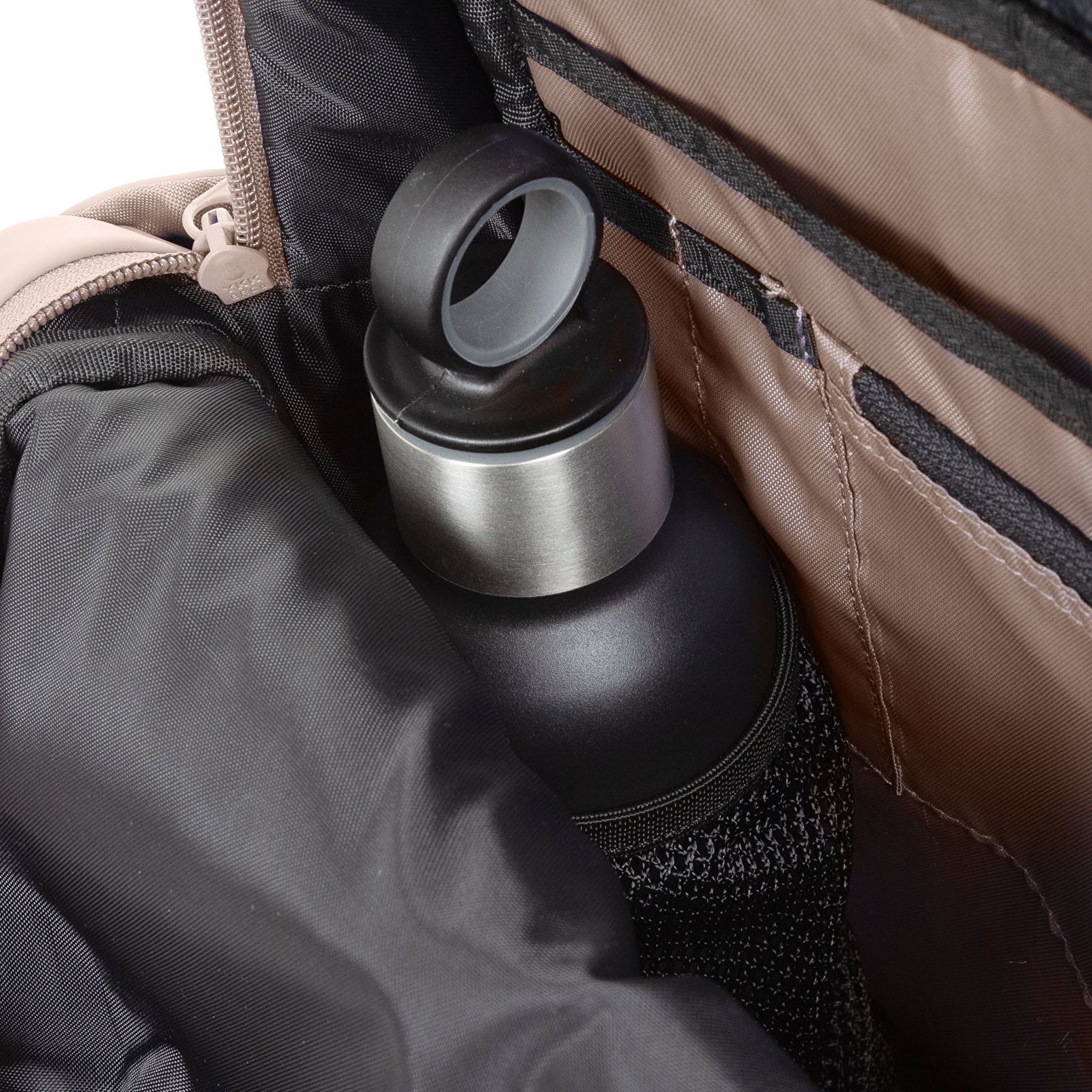 Eastpak TECUM F CNNCT F MATTE SAND SIRT ÇANTASI