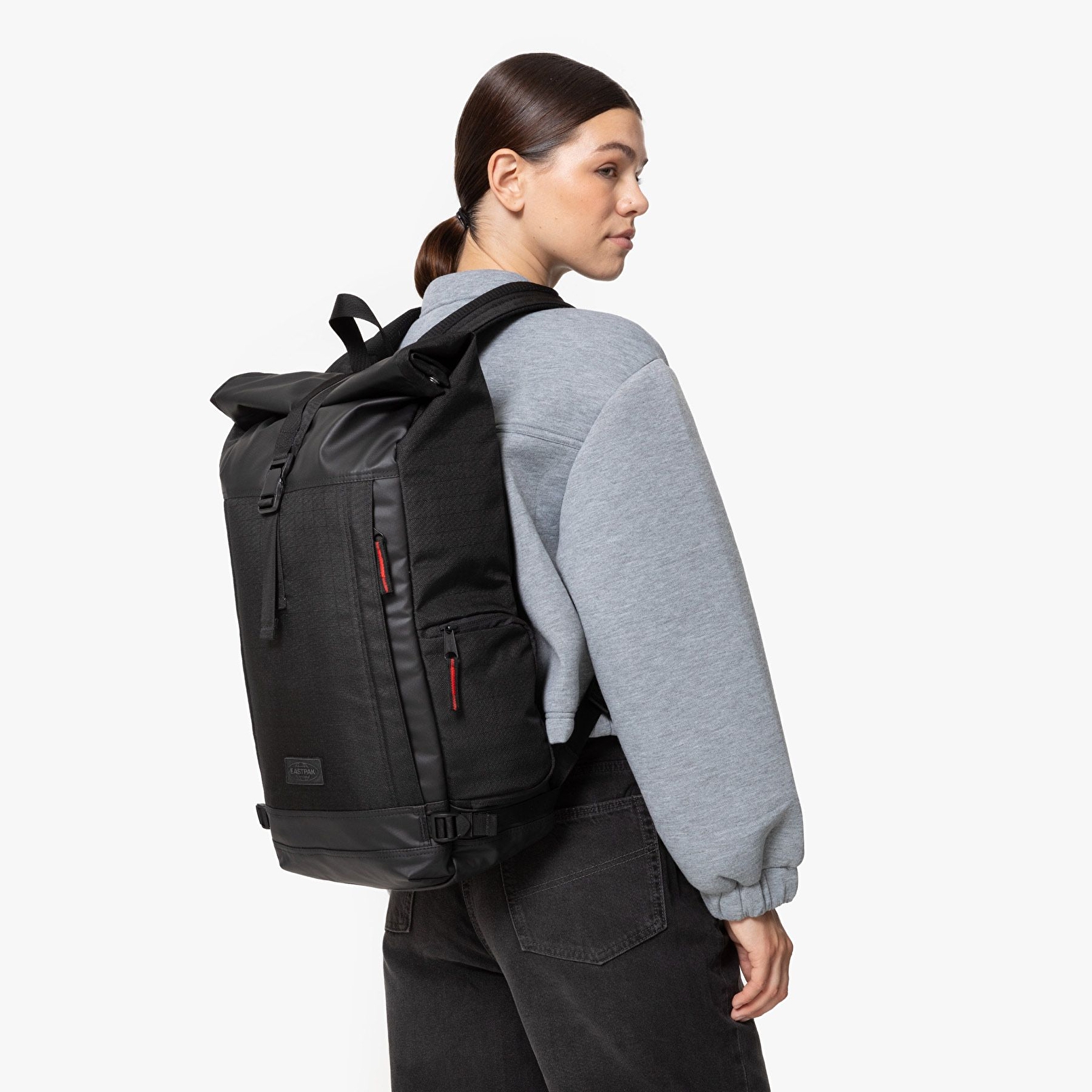 Eastpak TECUM ROLL CNNCT RIP BLACK SIRT ÇANTASI