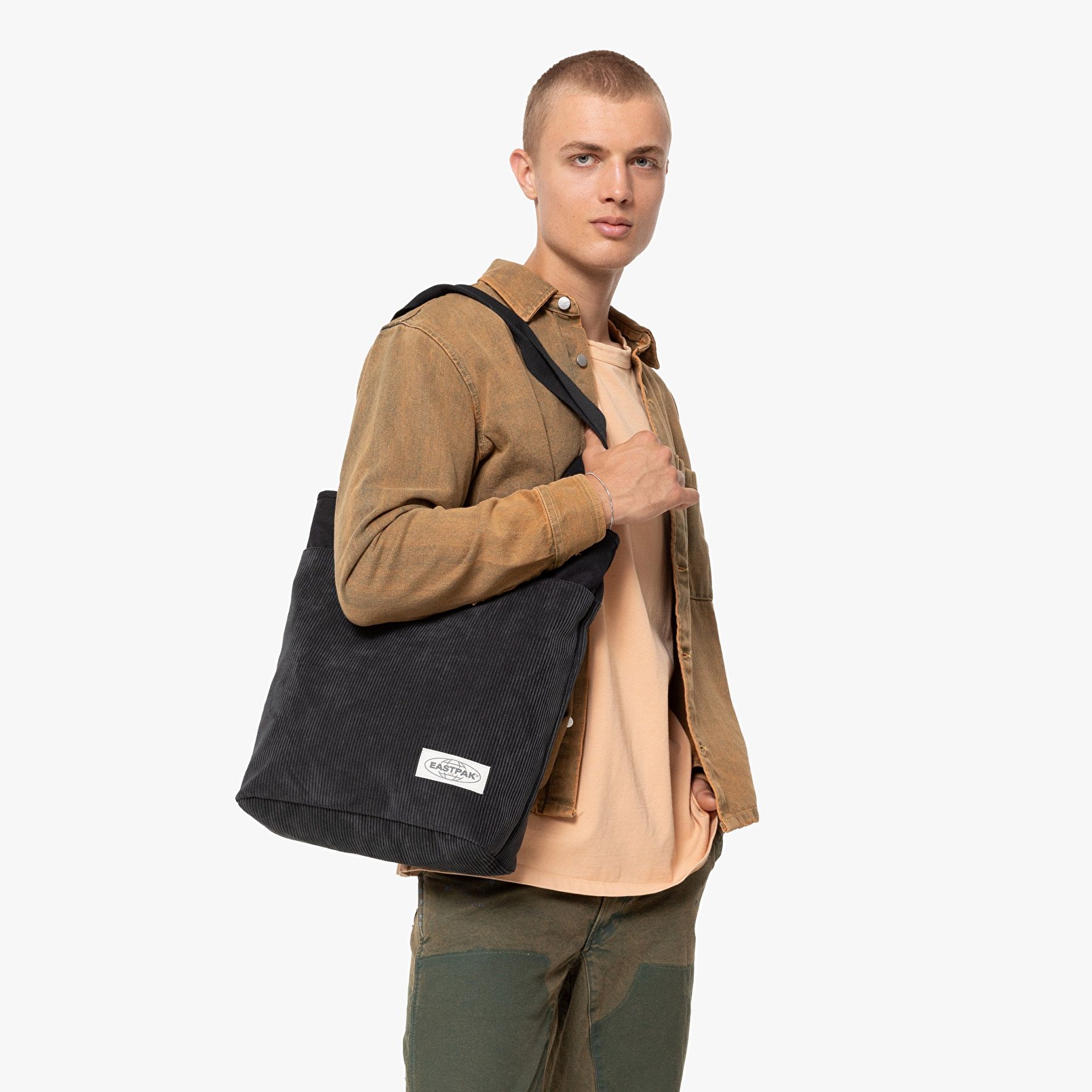 Eastpak SHOPP'R TOTE CORDFUNK BLACK OMUZ ÇANTASI