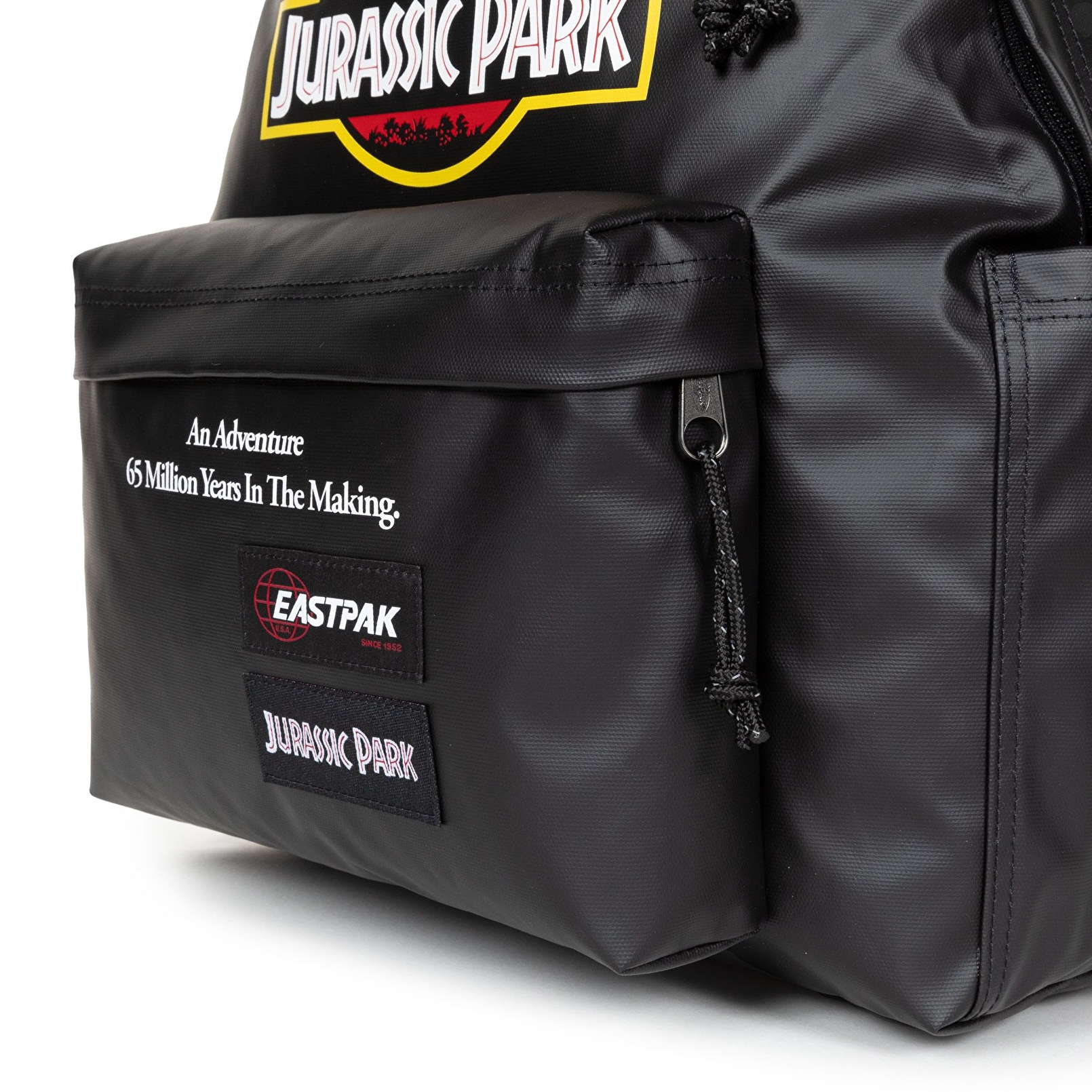Eastpak JURASSIC PARK X EASTPAK DAY PAK'R JP POSTER SIRT ÇANTASI