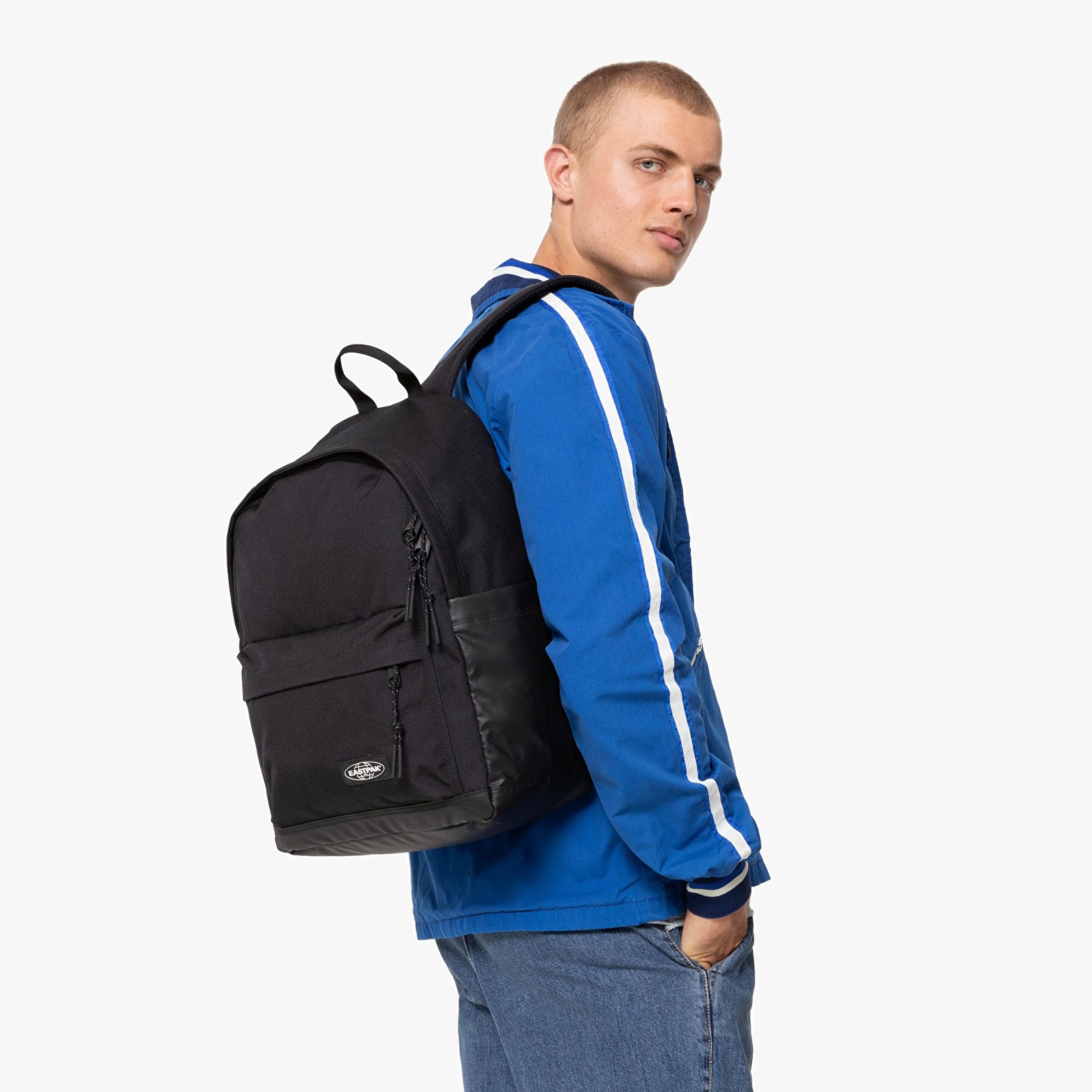 Eastpak ICON PAK'R ON BLACK SIRT ÇANTASI