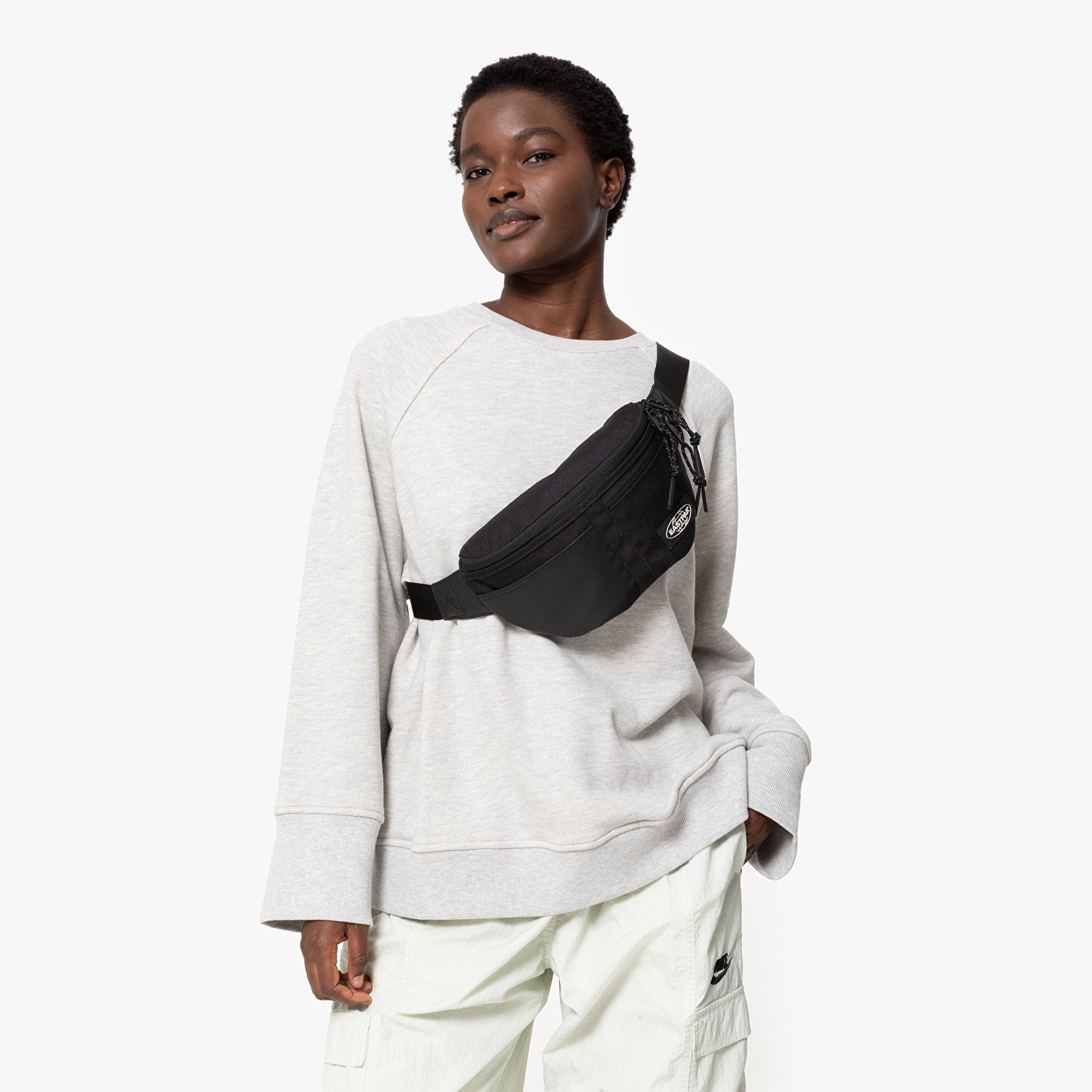 Eastpak ICON SPRINGER ON BLACK BEL ÇANTASI