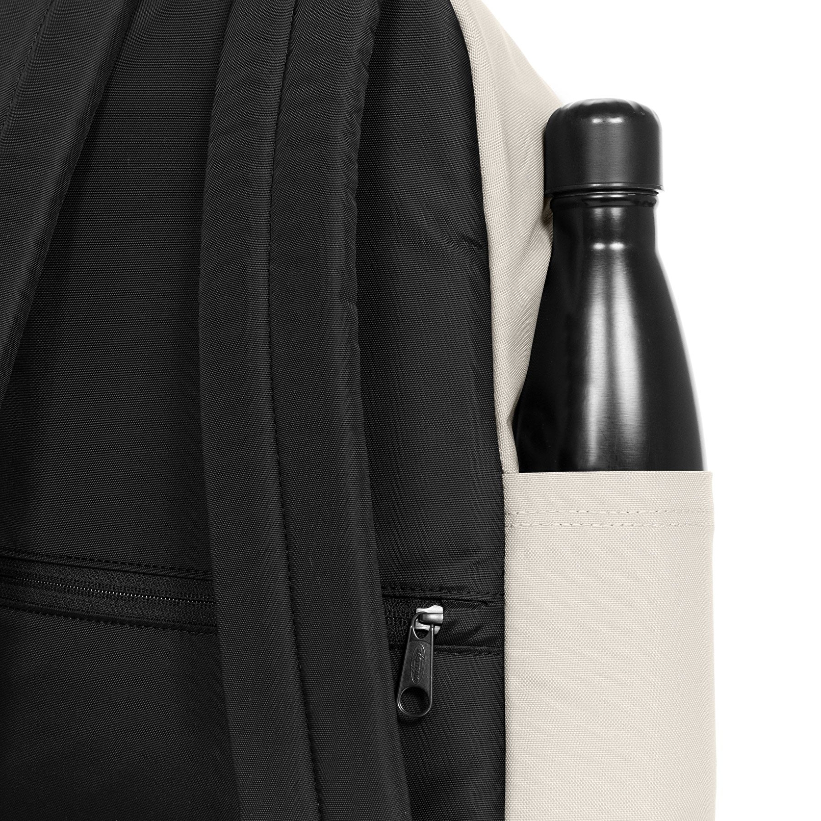 Eastpak DAY PAK'R GUM WHITE SIRT ÇANTASI