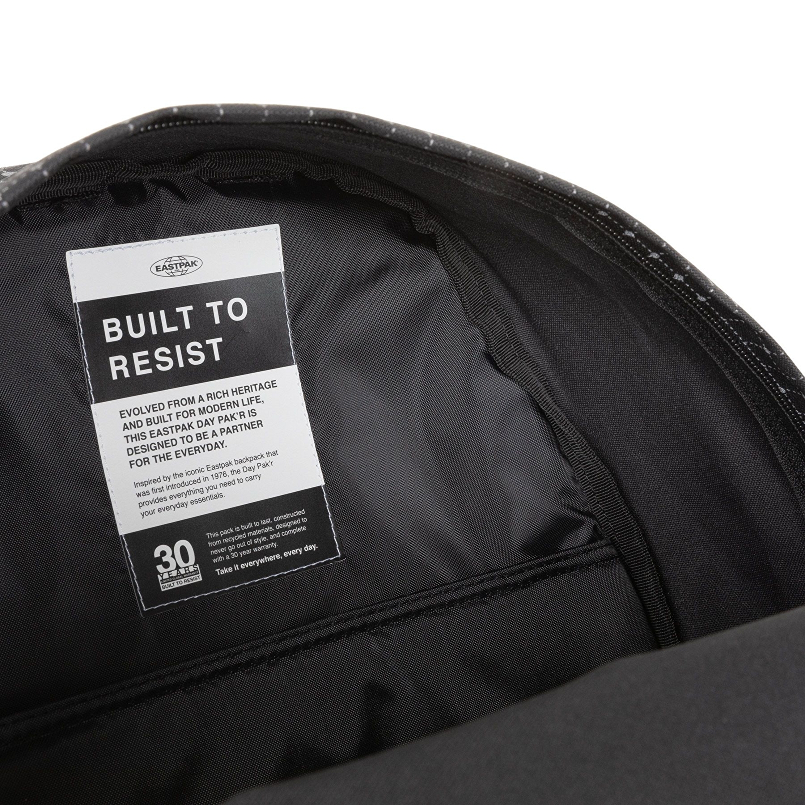 Eastpak DAY PAK'R REFLEKS SPACE BLACK SIRT ÇANTASI