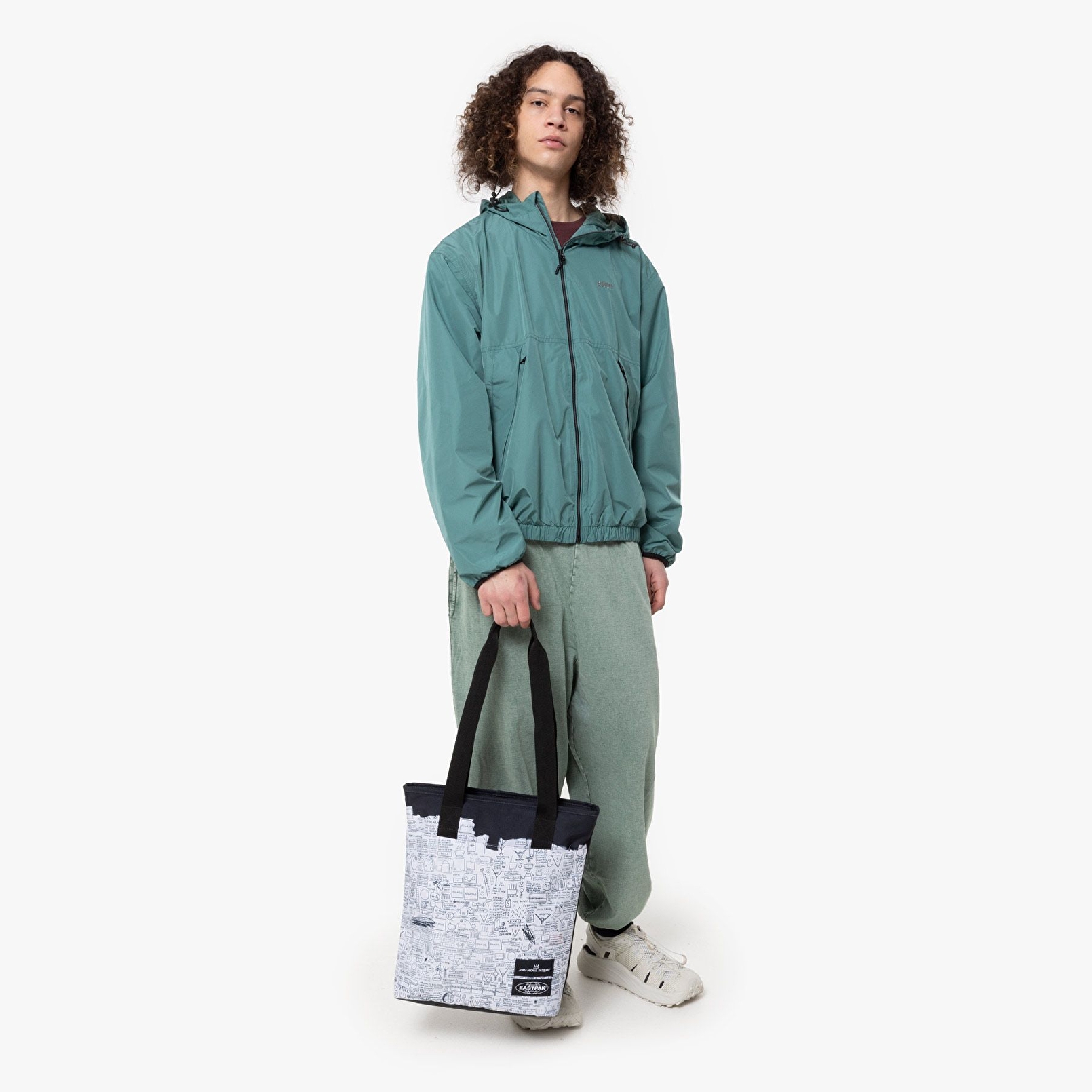 Eastpak BASQUIAT X EASTPAK SHOPP'R TOTE BASQUIAT PEGASUS OMUZ ÇANTASI