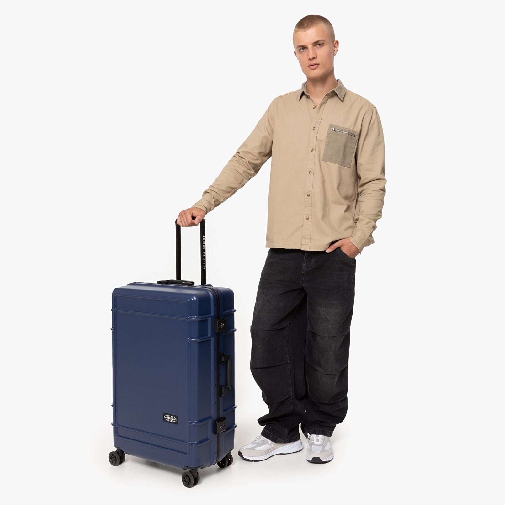 Eastpak RESIST'R CASE L ULTRA MARINE TEKERLEKLİ VALİZ
