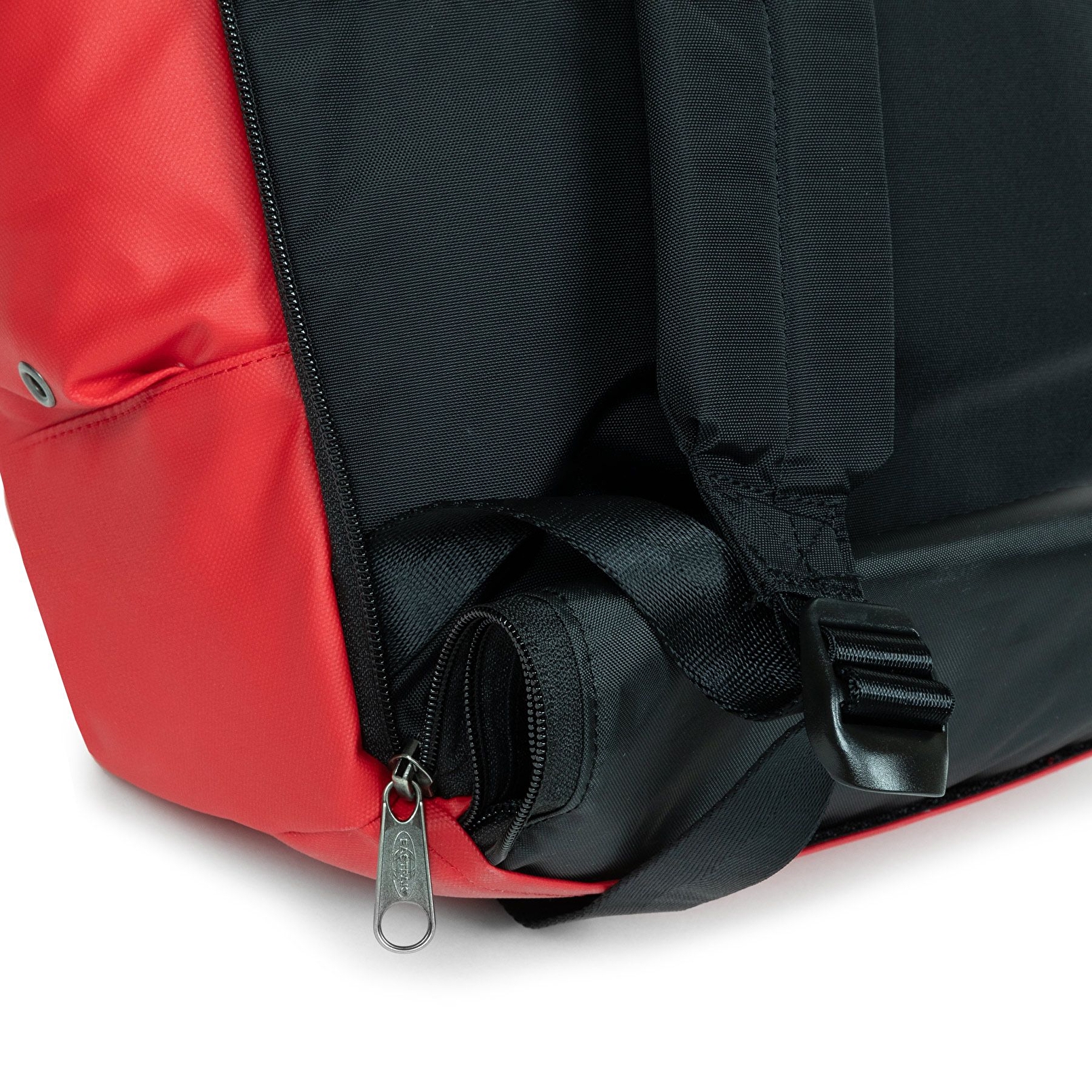 Eastpak UP ROLL BIKE TARP RED SIRT ÇANTASI