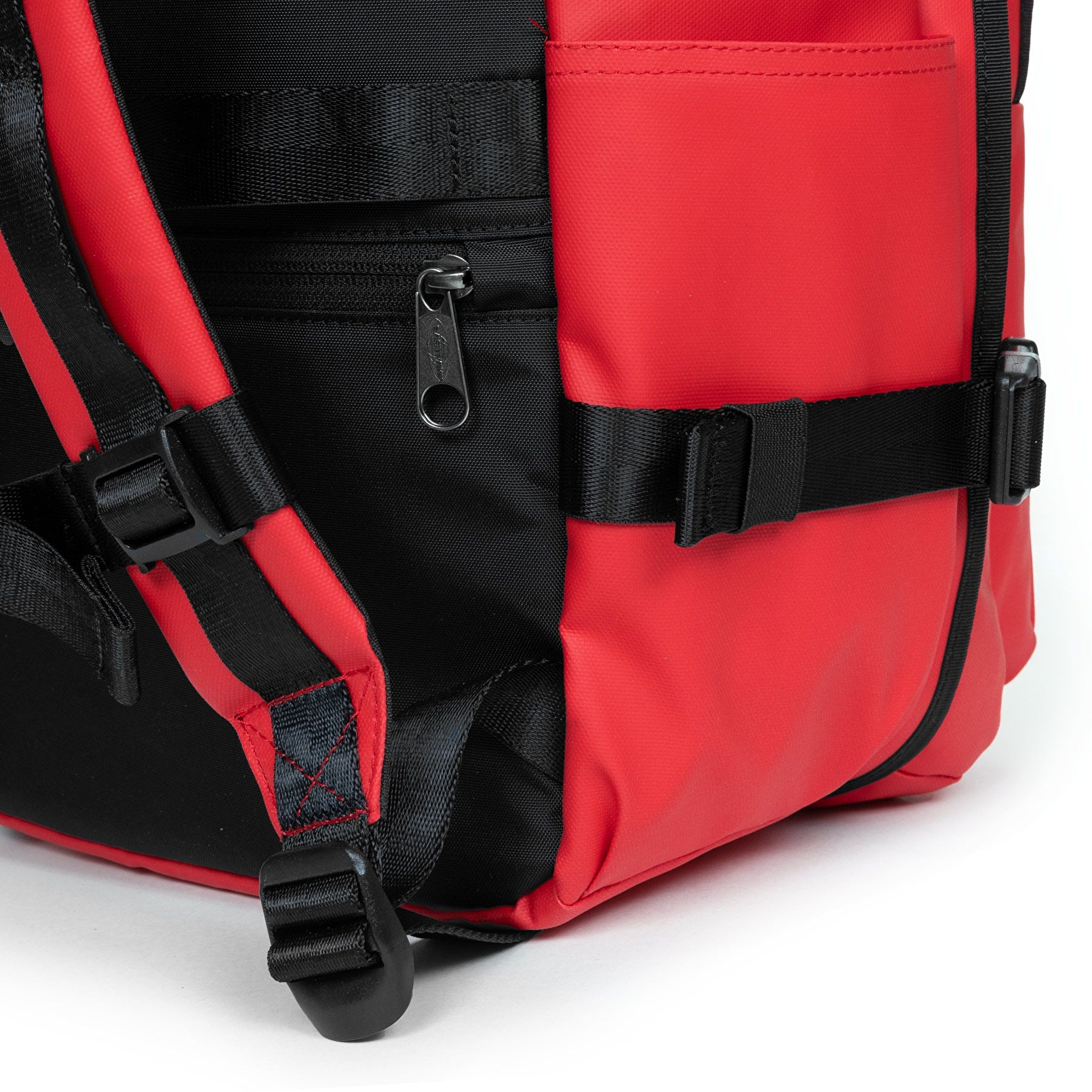 Eastpak CABIN PAK'R TARP RED SIRT ÇANTASI
