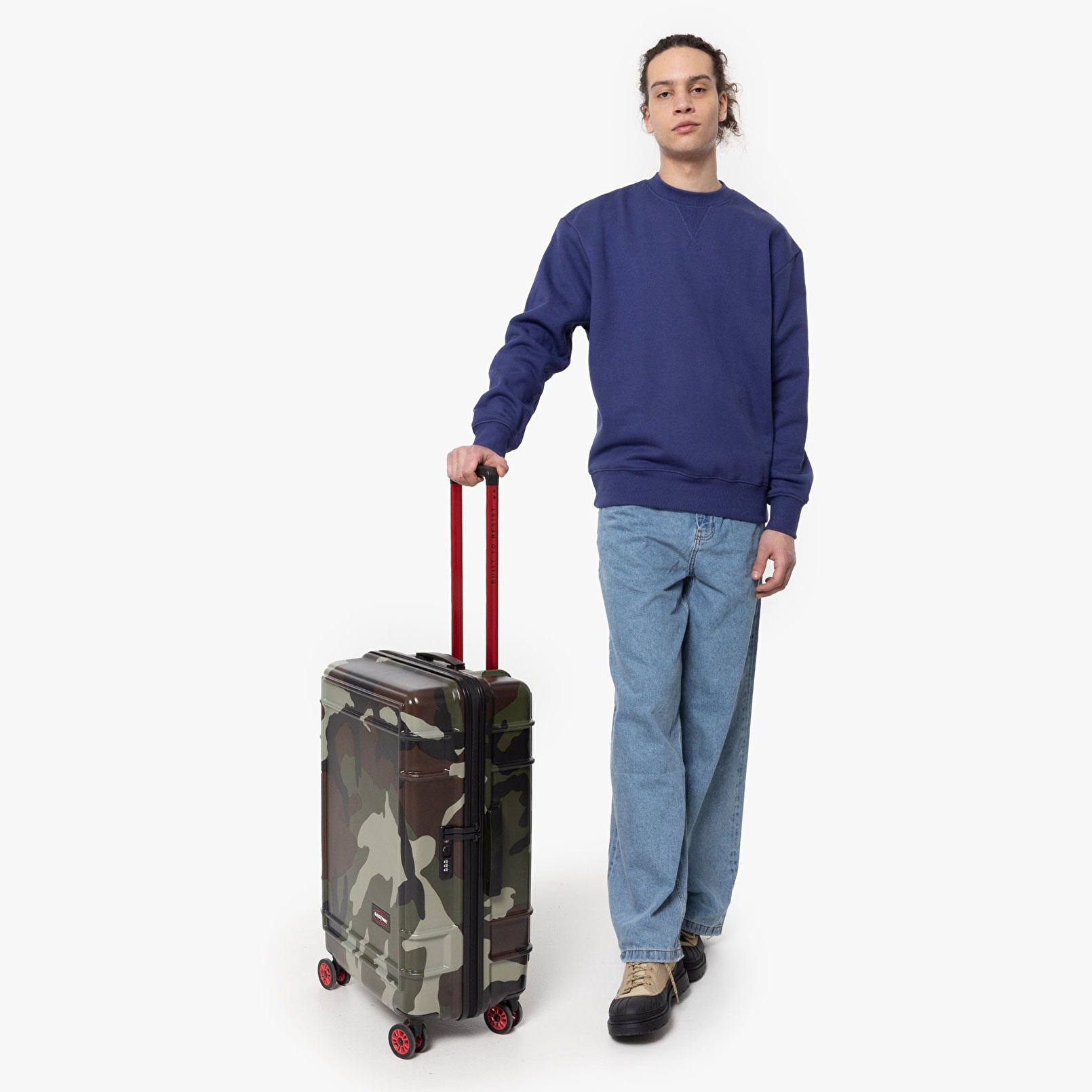 Eastpak RESIST'R ZIP M CAMO TEKERLEKLİ VALİZ
