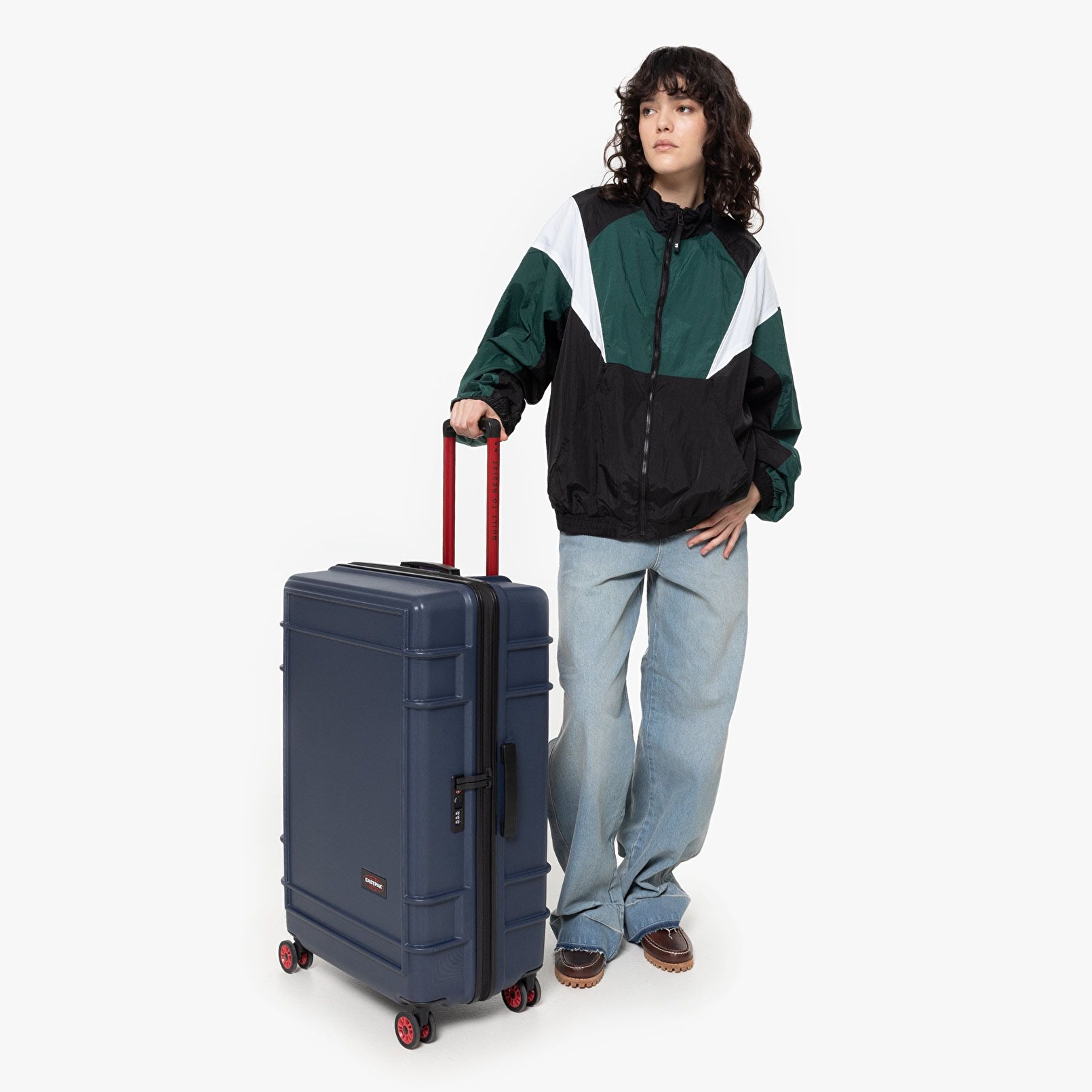 Eastpak RESIST'R ZIP L MARINE NAVY TEKERLEKLİ VALİZ