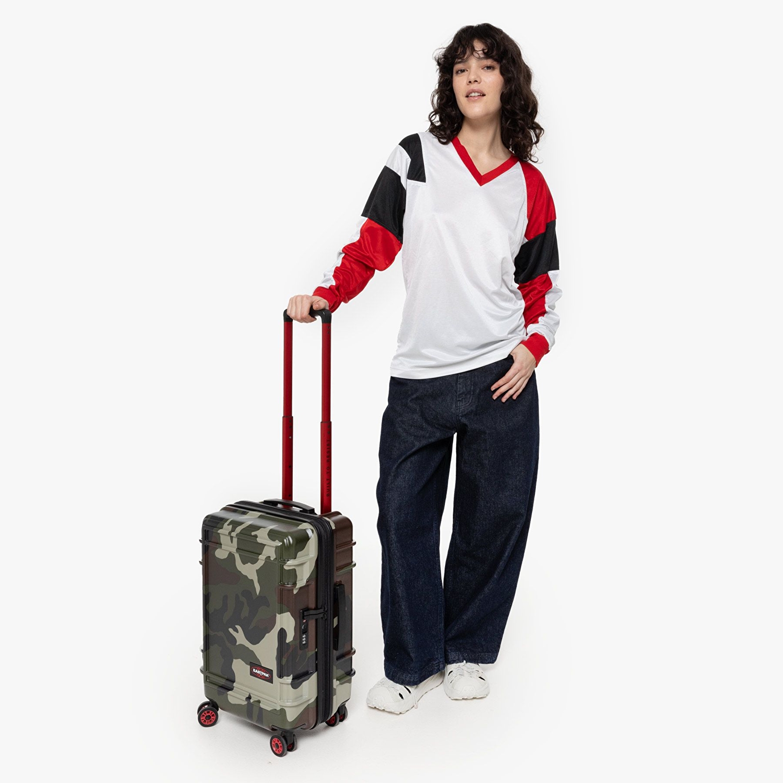 Eastpak RESIST'R ZIP S CAMO TEKERLEKLİ VALİZ