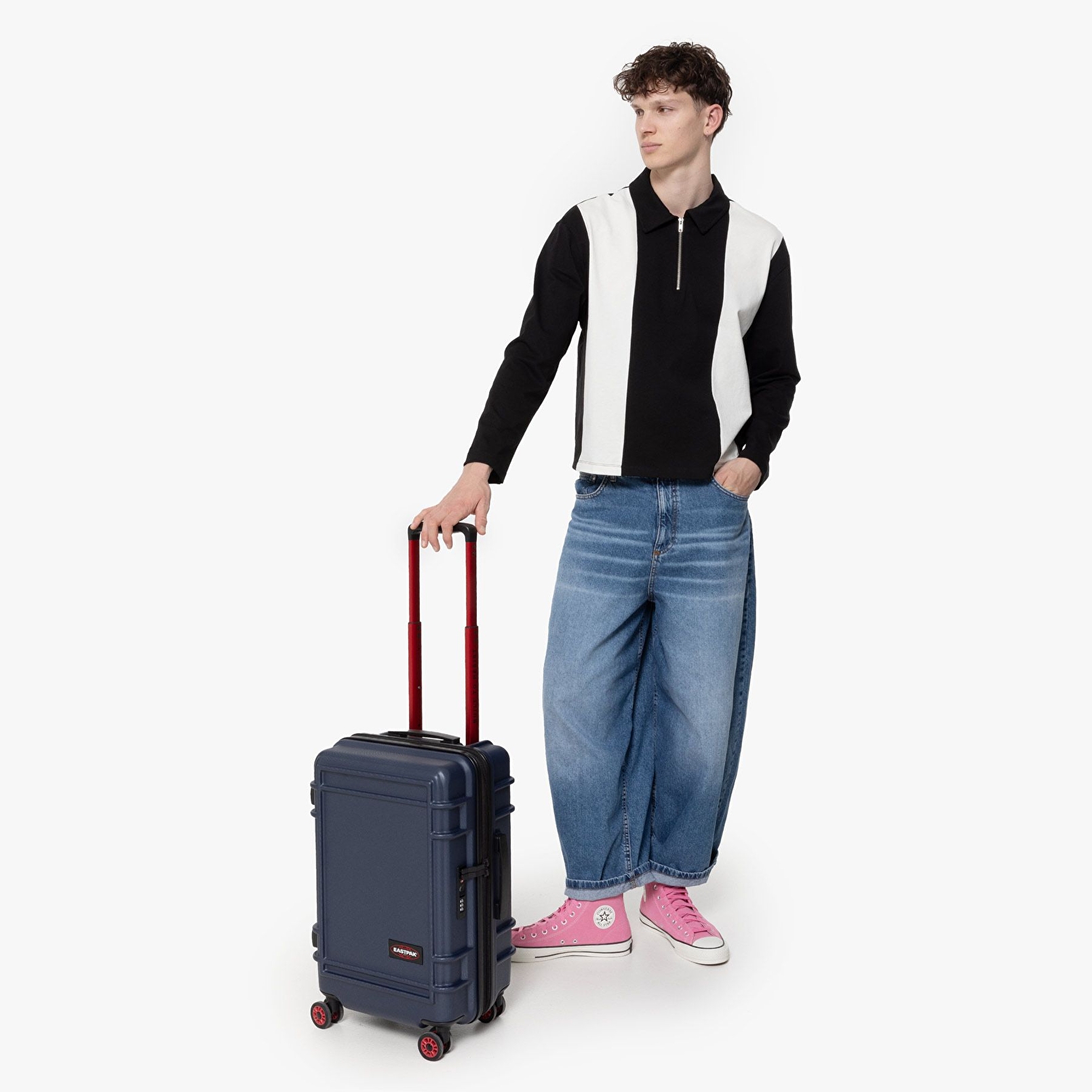 Eastpak RESIST'R ZIP S MARINE NAVY TEKERLEKLİ VALİZ