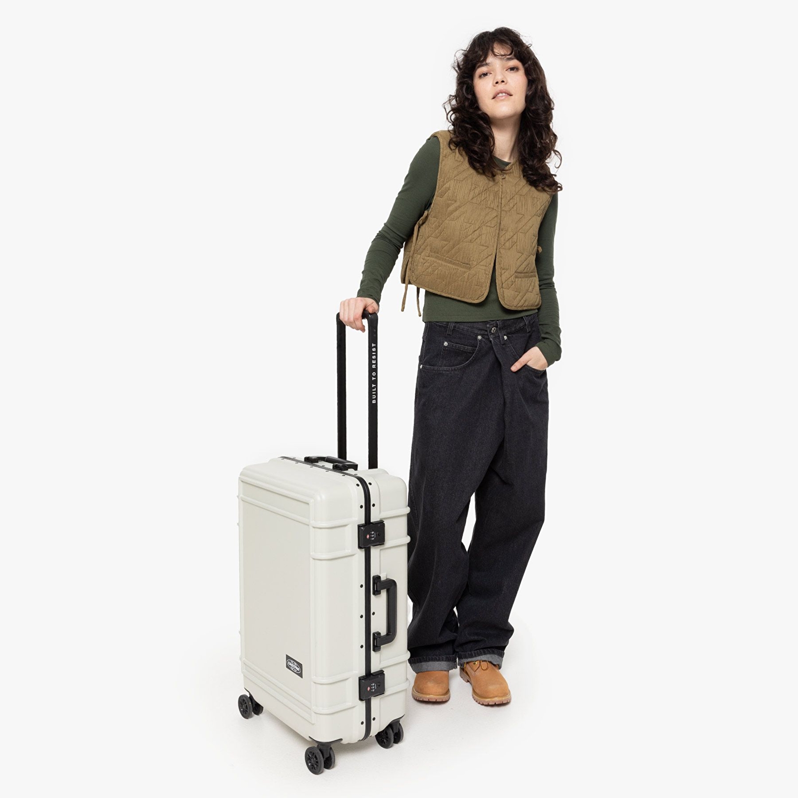 Eastpak RESIST'R CASE M SAND TEKERLEKLİ VALİZ