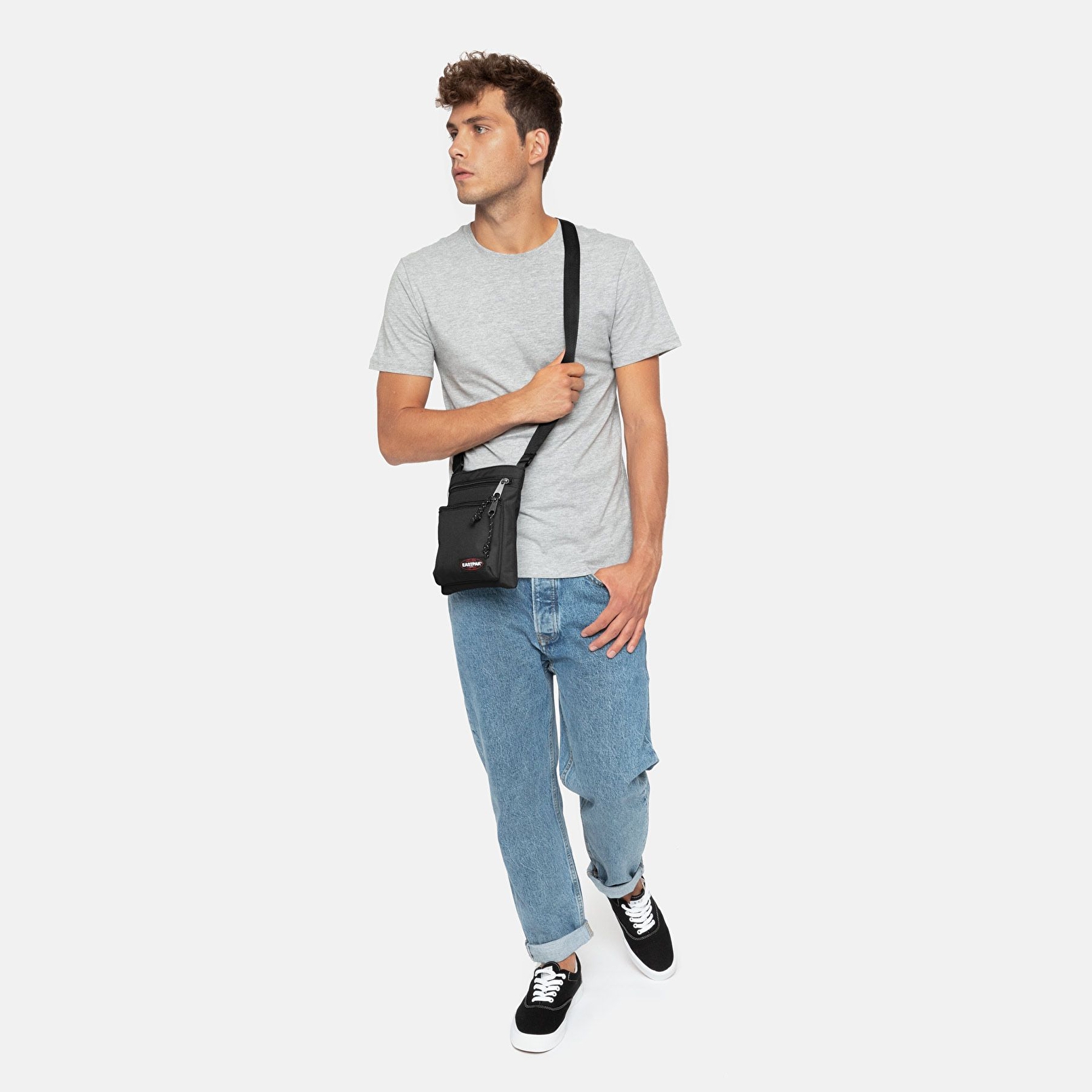 Eastpak RUSHER BLACK OMUZ ÇANTASI
