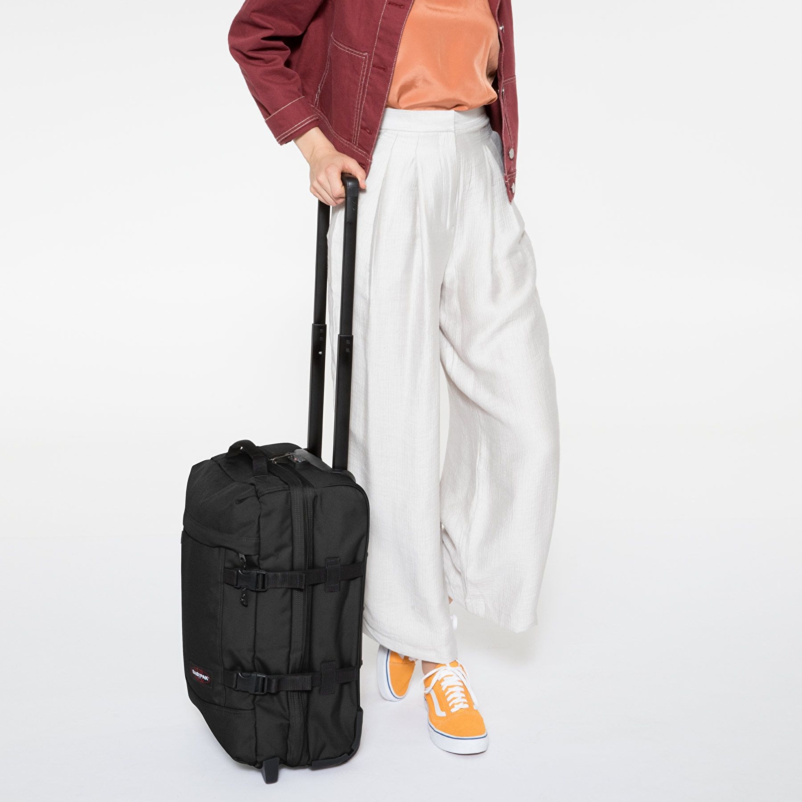 Eastpak TRANVERZ S BLACK TEKERLEKLİ VALİZ