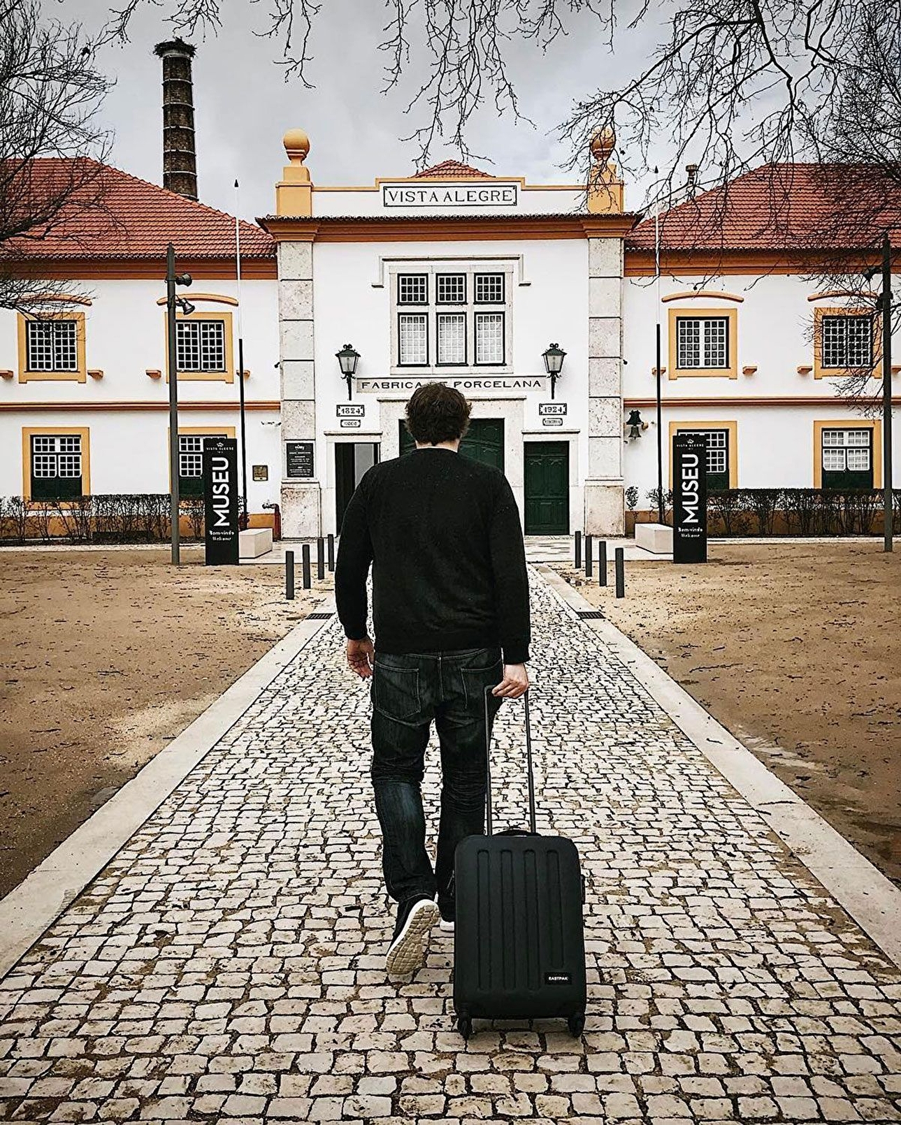 Eastpak TRANZSHELL S BLACK TEKERLEKLİ VALİZ
