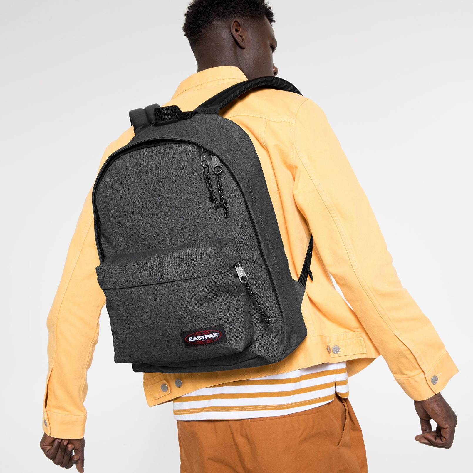 Eastpak OUT OF OFFICE BLACK DENIM SIRT ÇANTASI