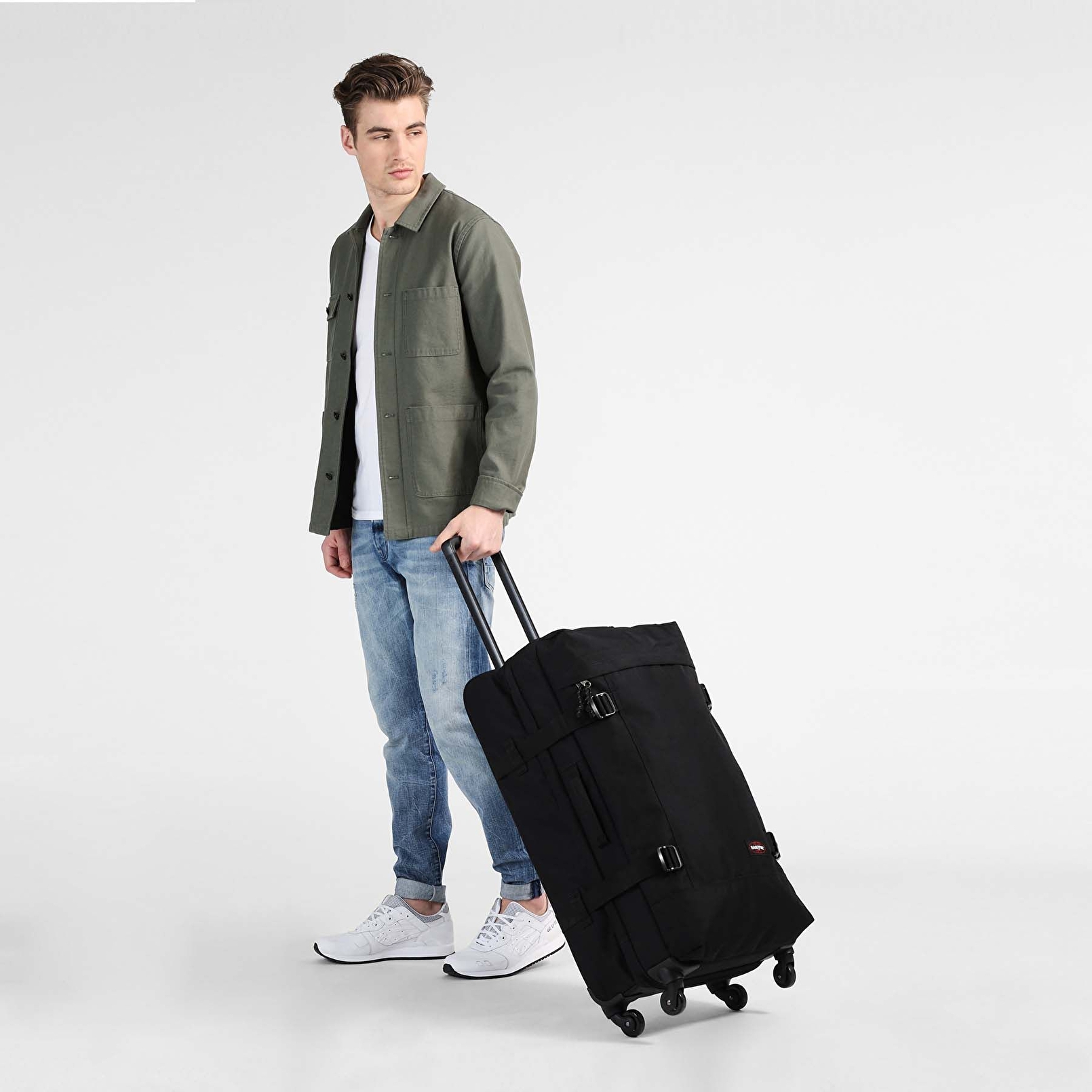Eastpak TRANS4 L BLACK TEKERLEKLİ VALİZ