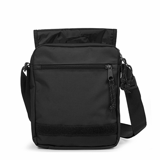 Eastpak FLEX BLACK OMUZ ÇANTASI