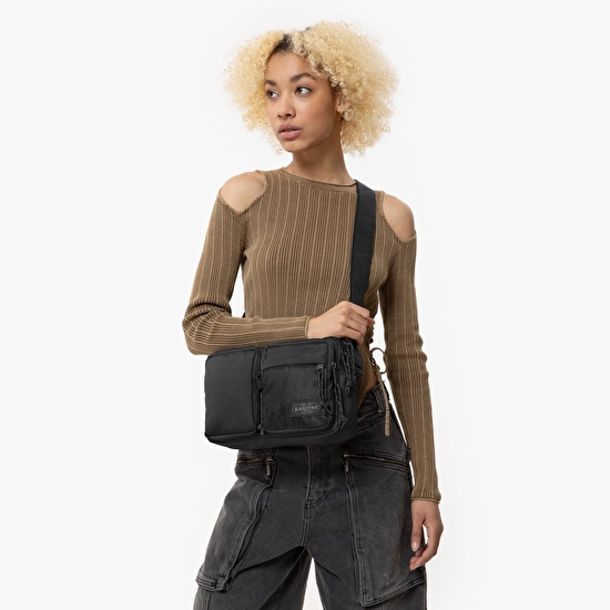 Eastpak DOUBLE CROS BLACK OMUZ ÇANTASI