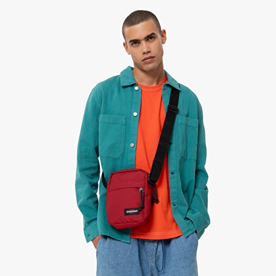 Eastpak THE ONE BEET BURGUNDY OMUZ ÇANTASI