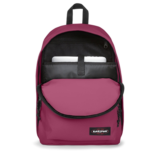 Eastpak OUT OF OFFICE WINE BURGUNDY SIRT ÇANTASI