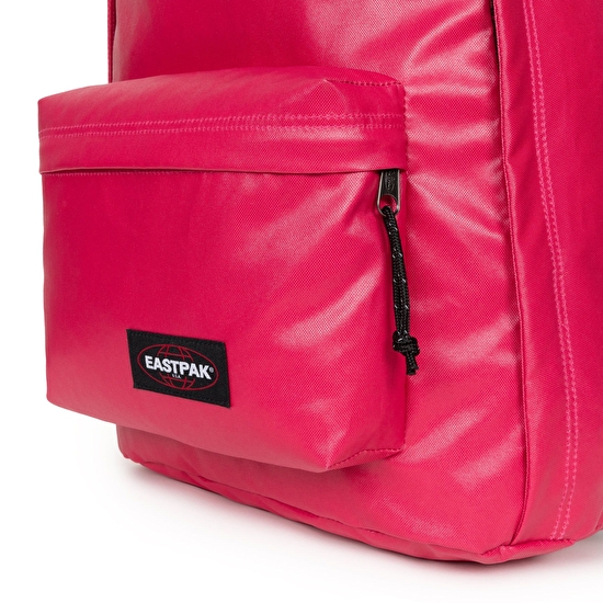 Eastpak OUT OF OFFICE GLOSSY CARMINE SIRT ÇANTASI