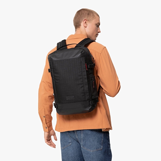 Eastpak TECUM M CNNCT RIP BLACK SIRT ÇANTASI