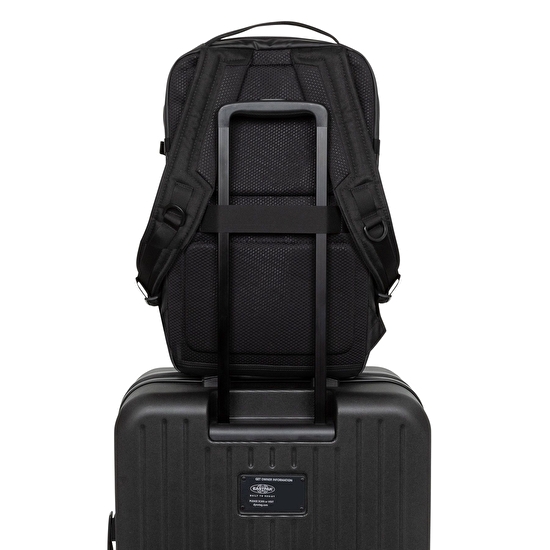 Eastpak TECUM L CNNCT RIP BLACK SIRT ÇANTASI