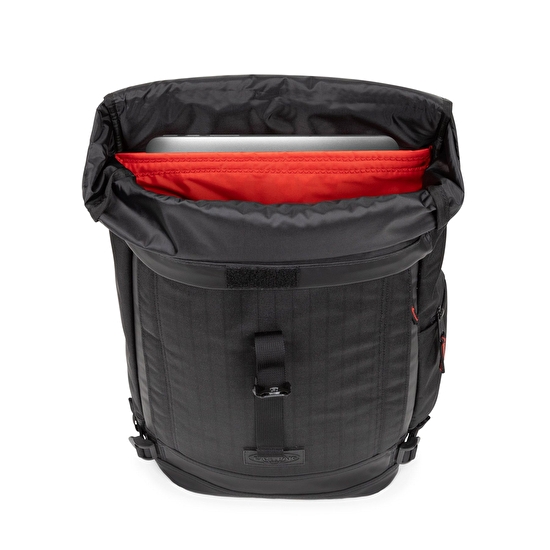 Eastpak TECUM ROLL CNNCT RIP BLACK SIRT ÇANTASI