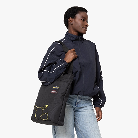 Eastpak POKEMON X EASTPAK SHOPP'R TOTE POKÉMON PIKACHU OMUZ ÇANTASI