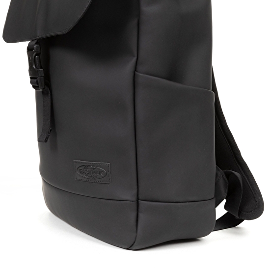 Eastpak YARIN CNNCT F MATTE BLACK SIRT ÇANTASI