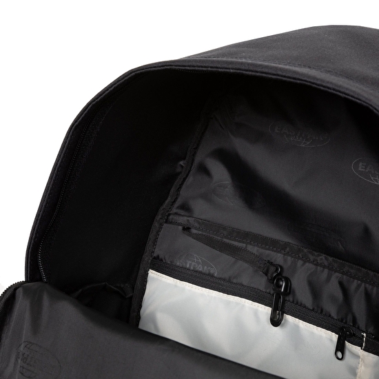 Eastpak ICON PAK'R ON BLACK SIRT ÇANTASI
