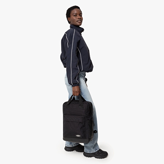 Eastpak ICON TOTEPACK ON BLACK SIRT ÇANTASI