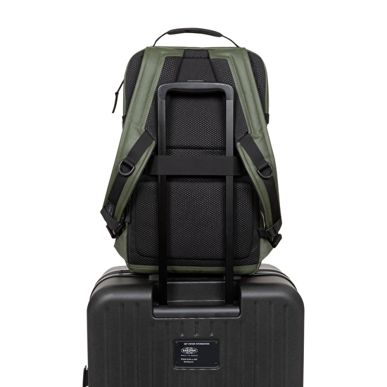 Eastpak TECUM L CNNCT TOP KHAKI SIRT ÇANTASI